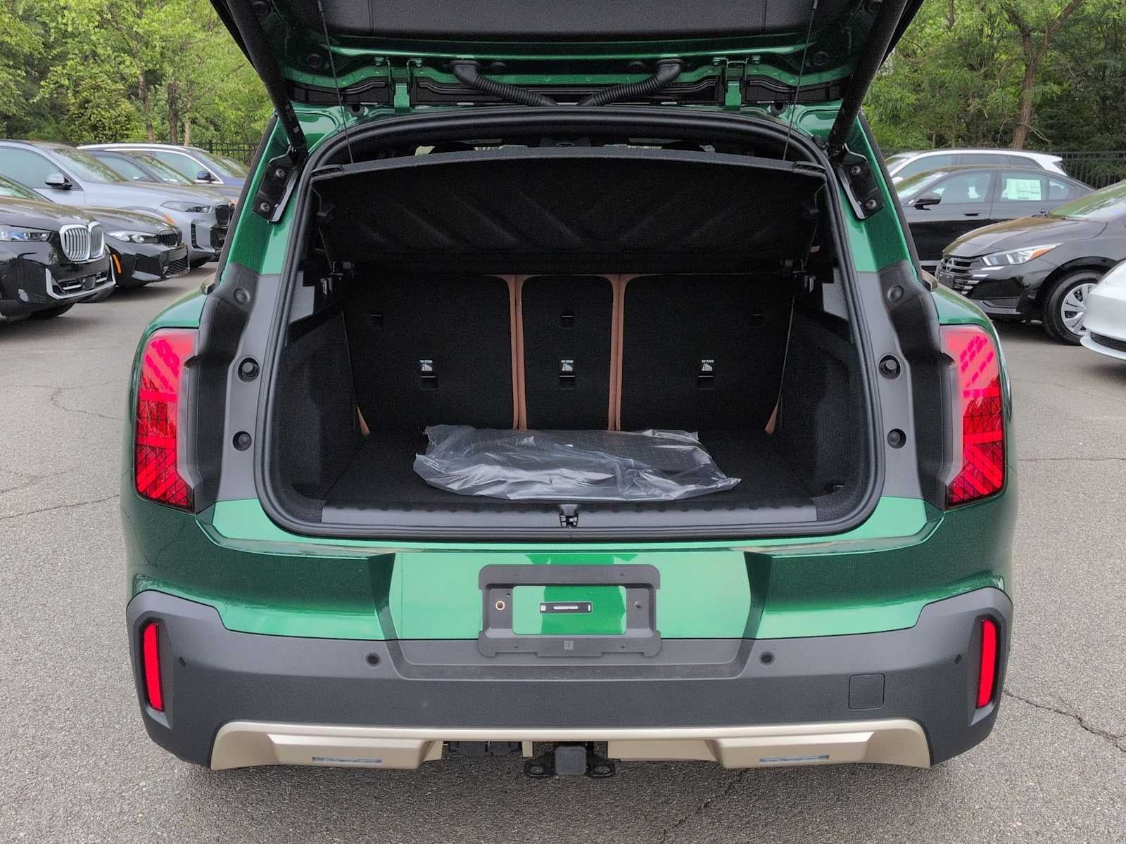 2027 MINI COUNTRYMAN ICONIC