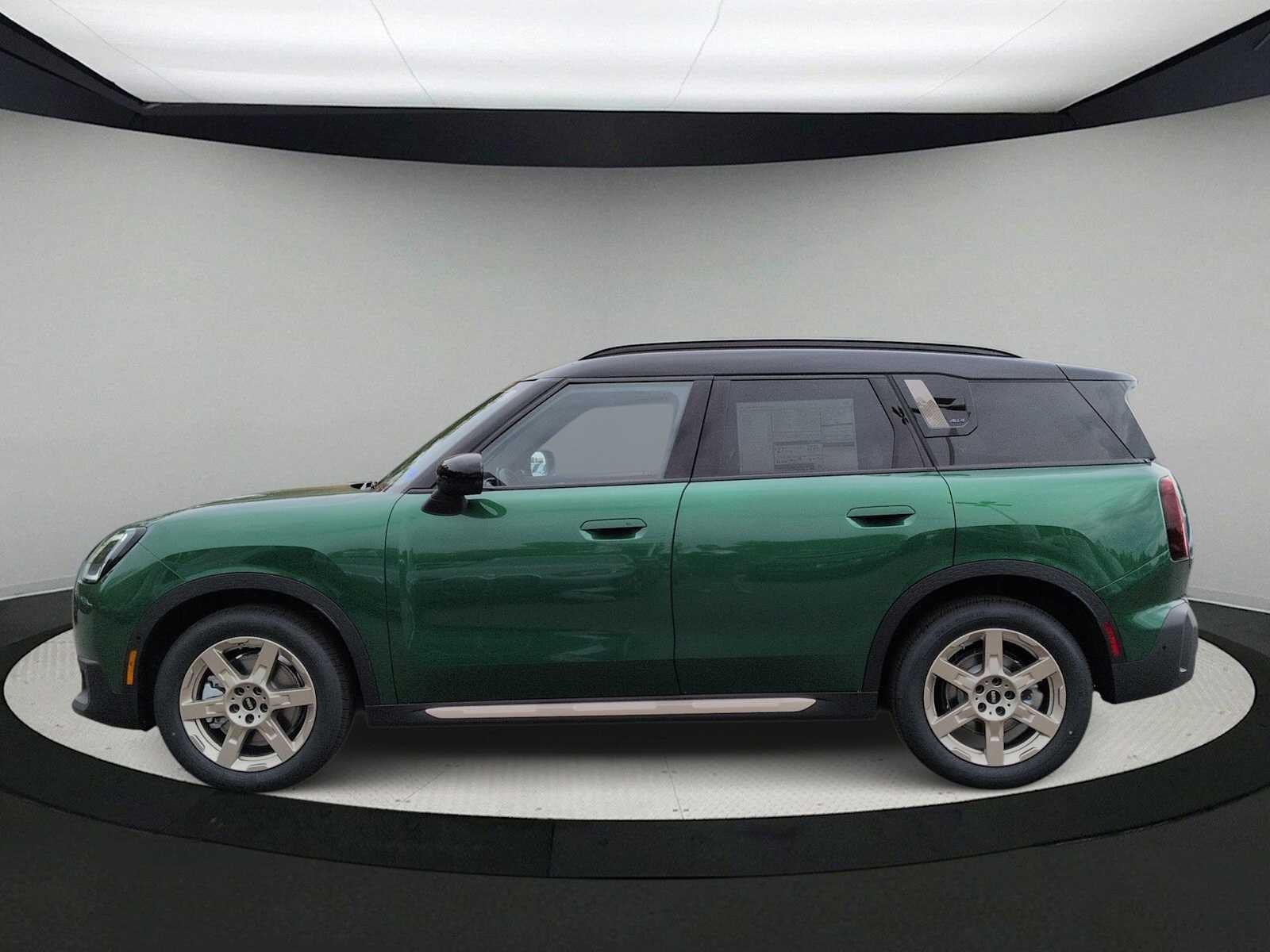 2027 MINI COUNTRYMAN ICONIC