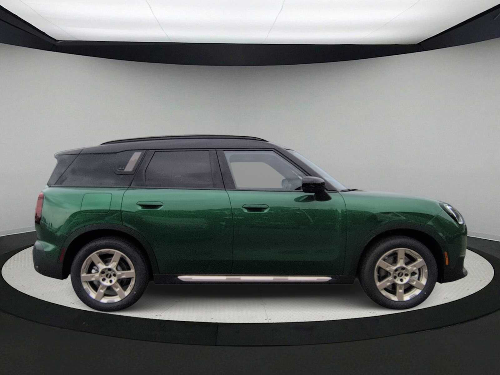 2027 MINI COUNTRYMAN ICONIC