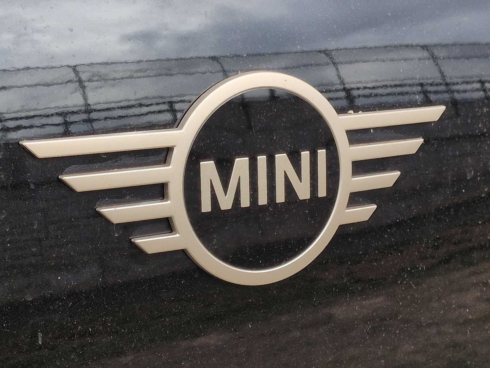 2027 MINI COUNTRYMAN ICONIC
