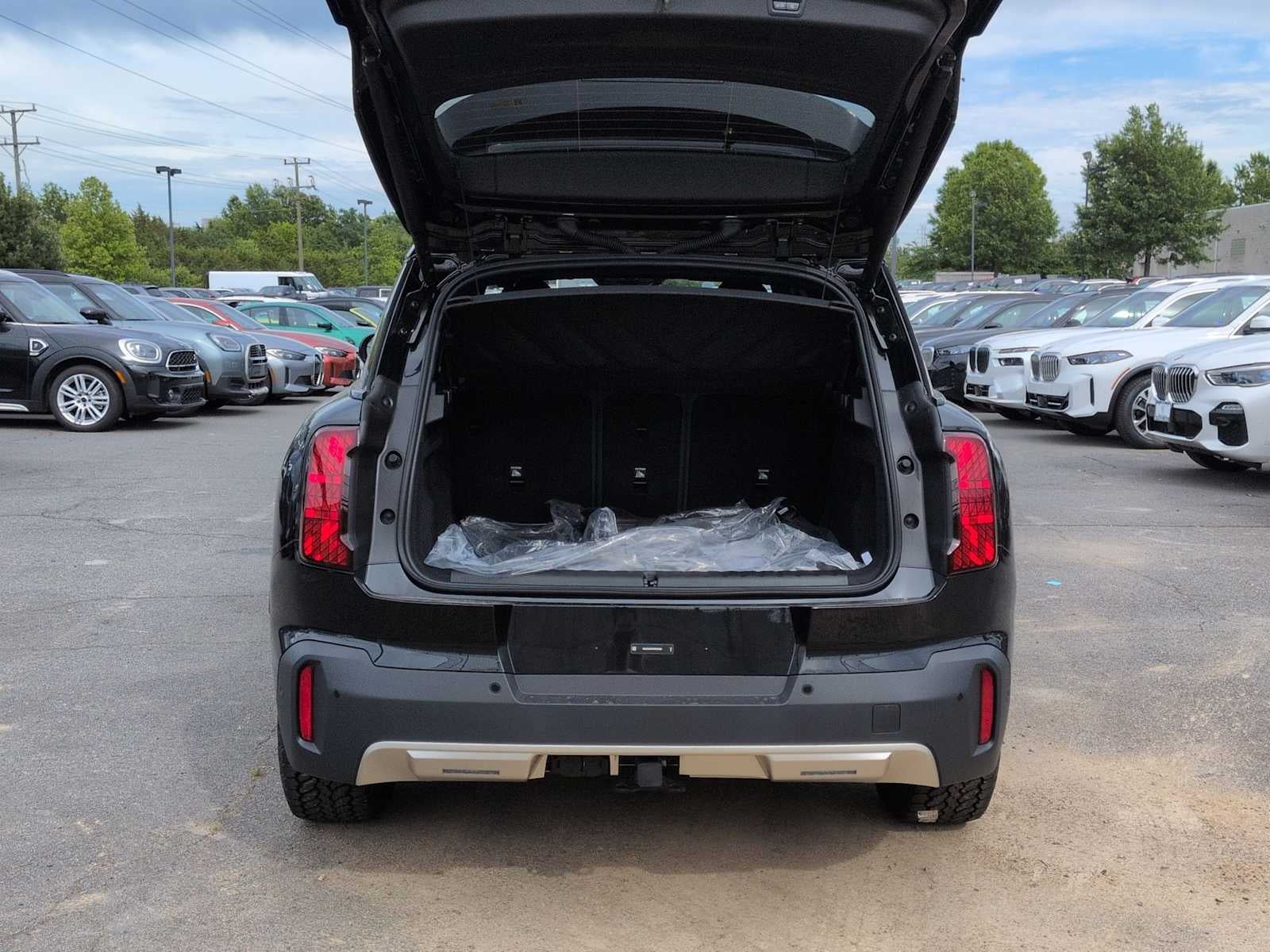 2027 MINI COUNTRYMAN ICONIC