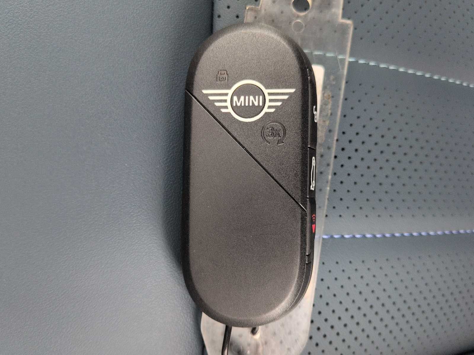 2027 MINI COUNTRYMAN ICONIC