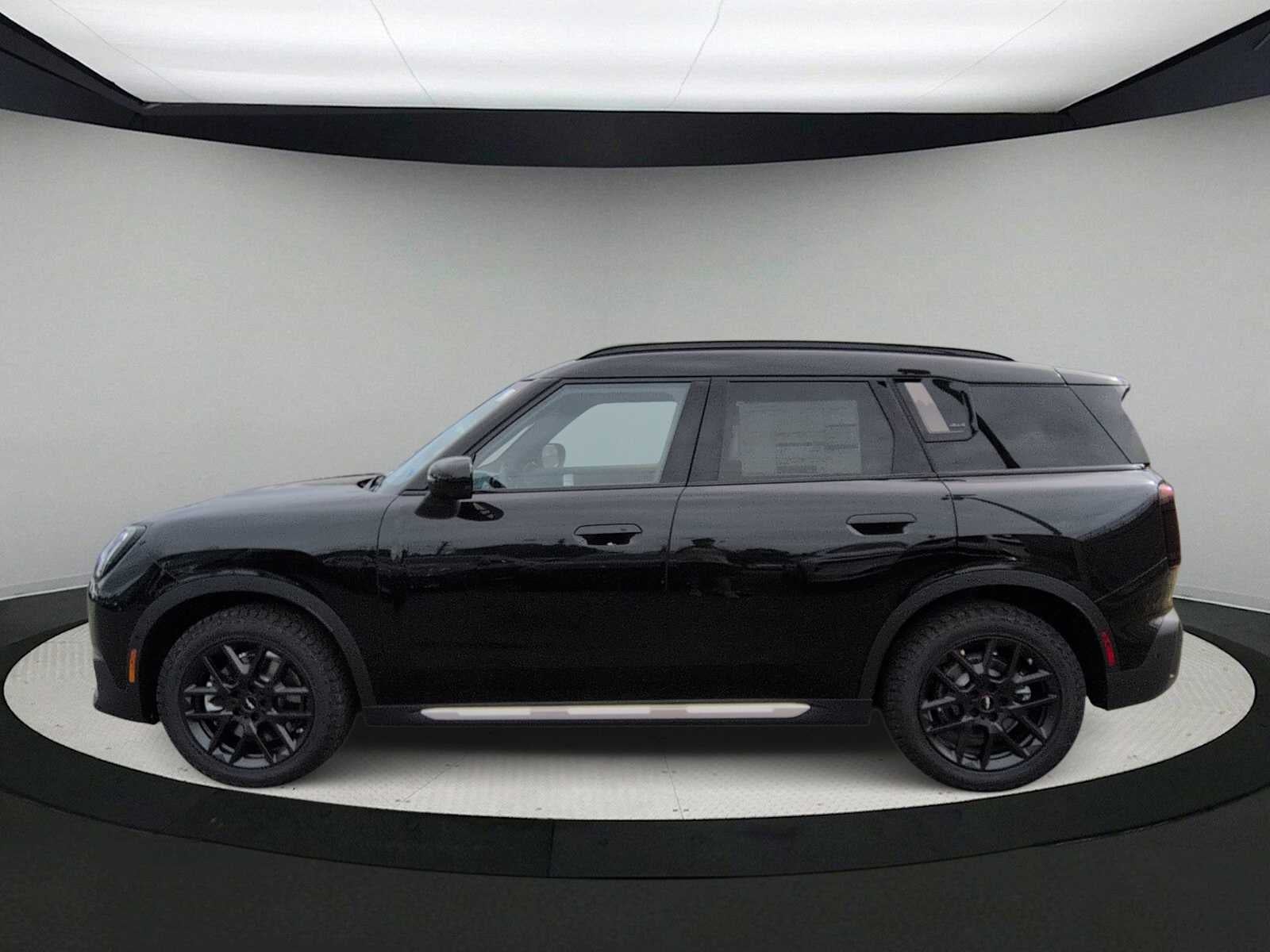 2027 MINI COUNTRYMAN ICONIC