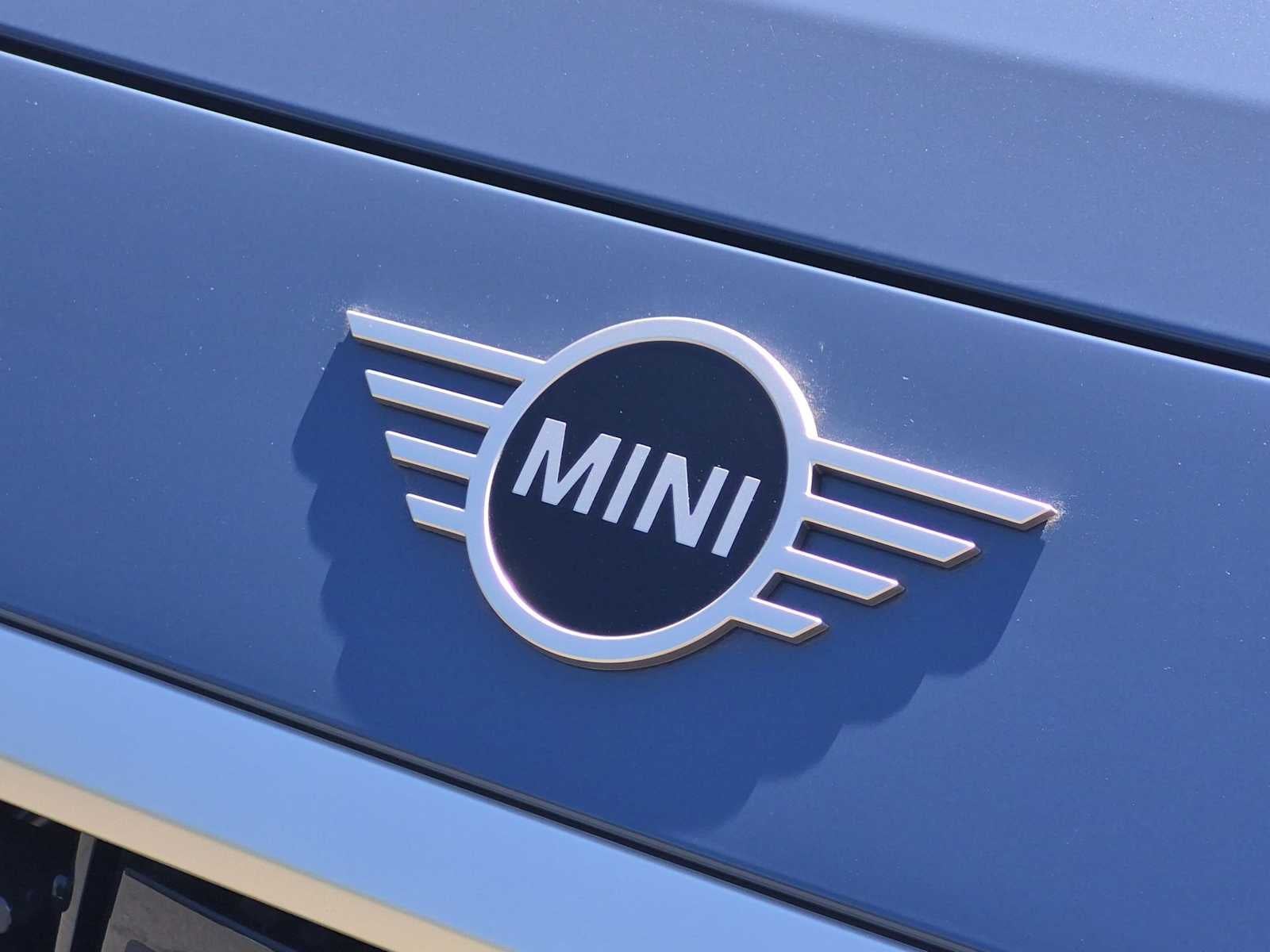2027 MINI COUNTRYMAN SIGNATURE PLUS