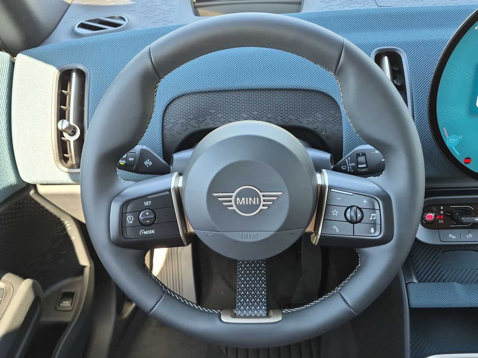2027 MINI COUNTRYMAN SIGNATURE PLUS