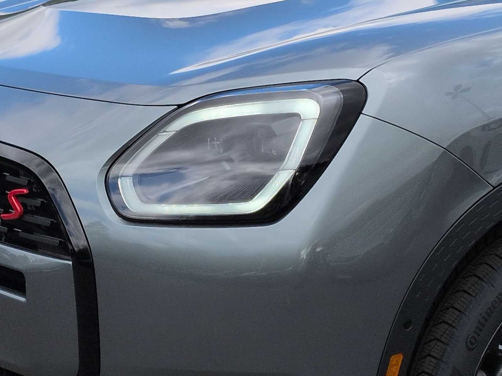 2027 MINI COUNTRYMAN ICONIC