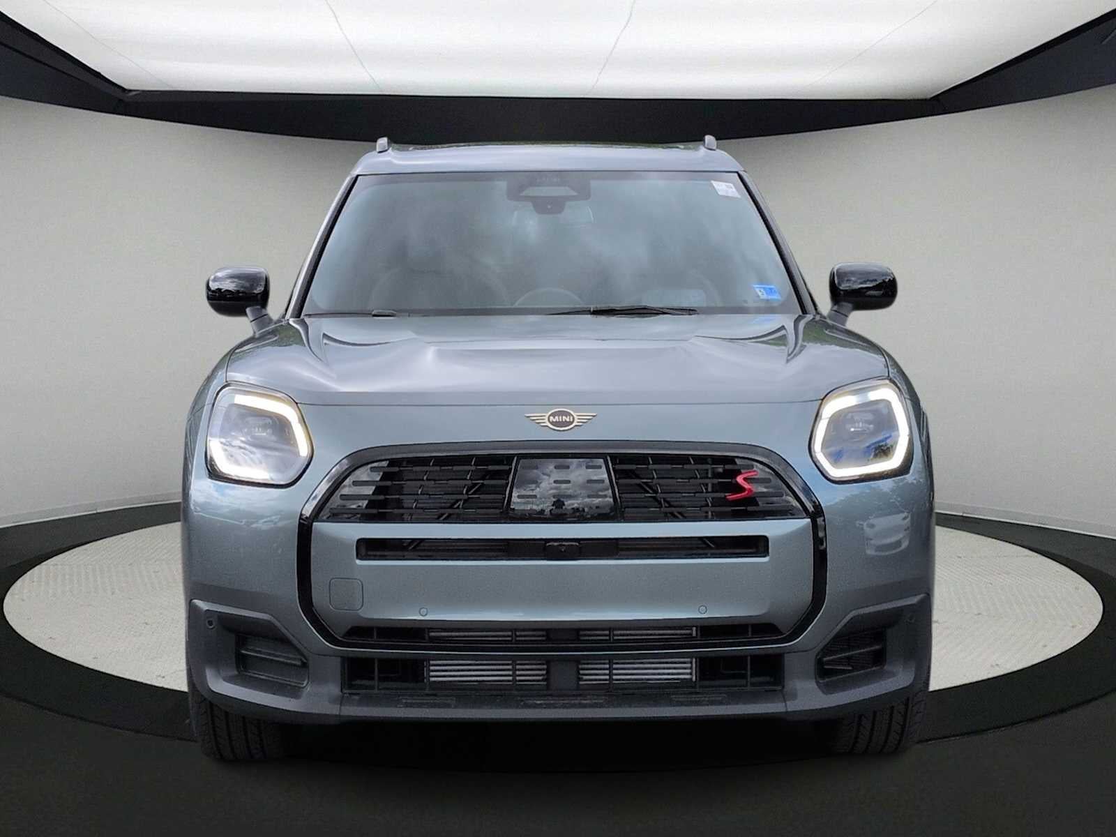 2027 MINI COUNTRYMAN ICONIC