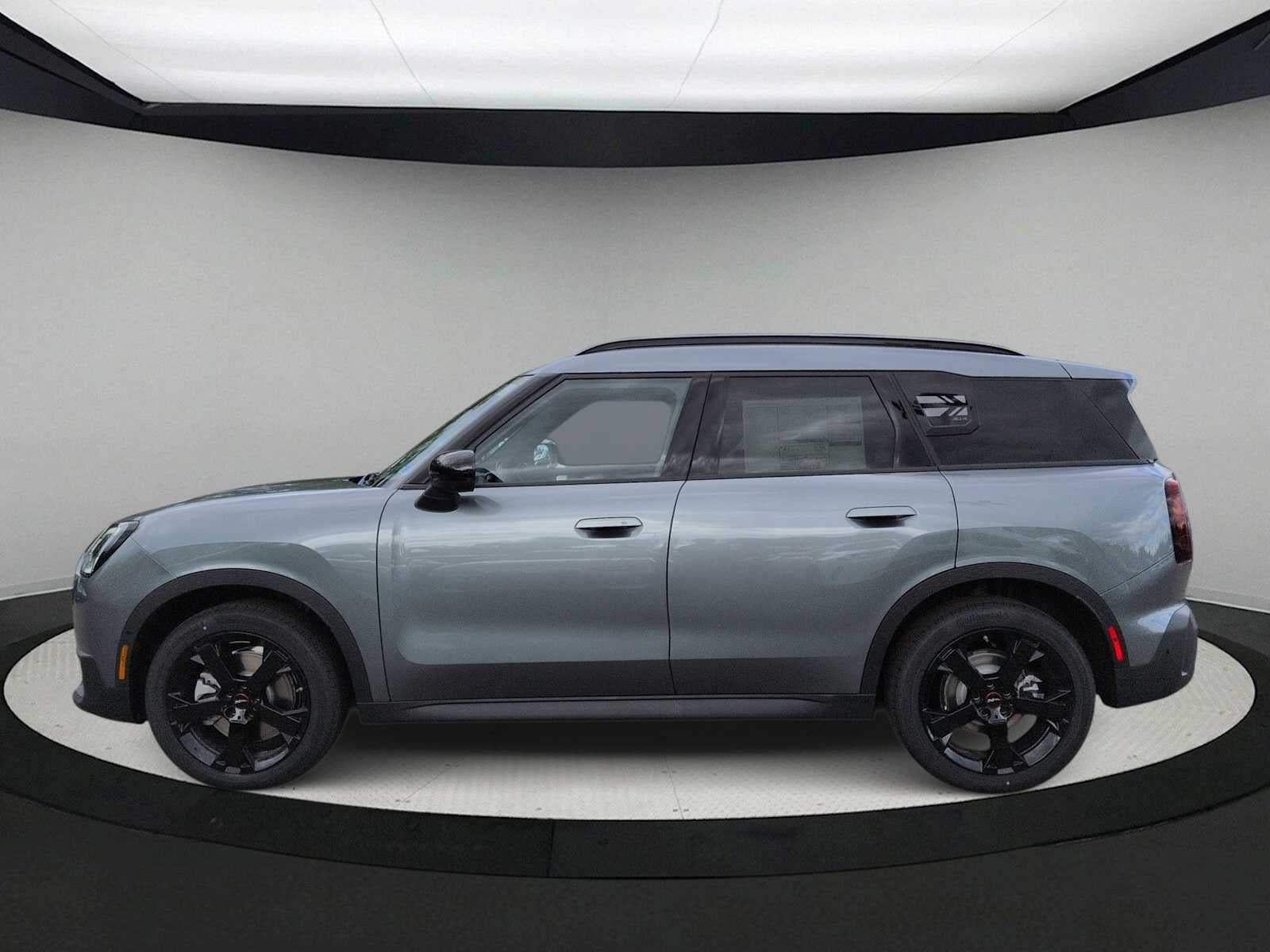 2027 MINI COUNTRYMAN ICONIC