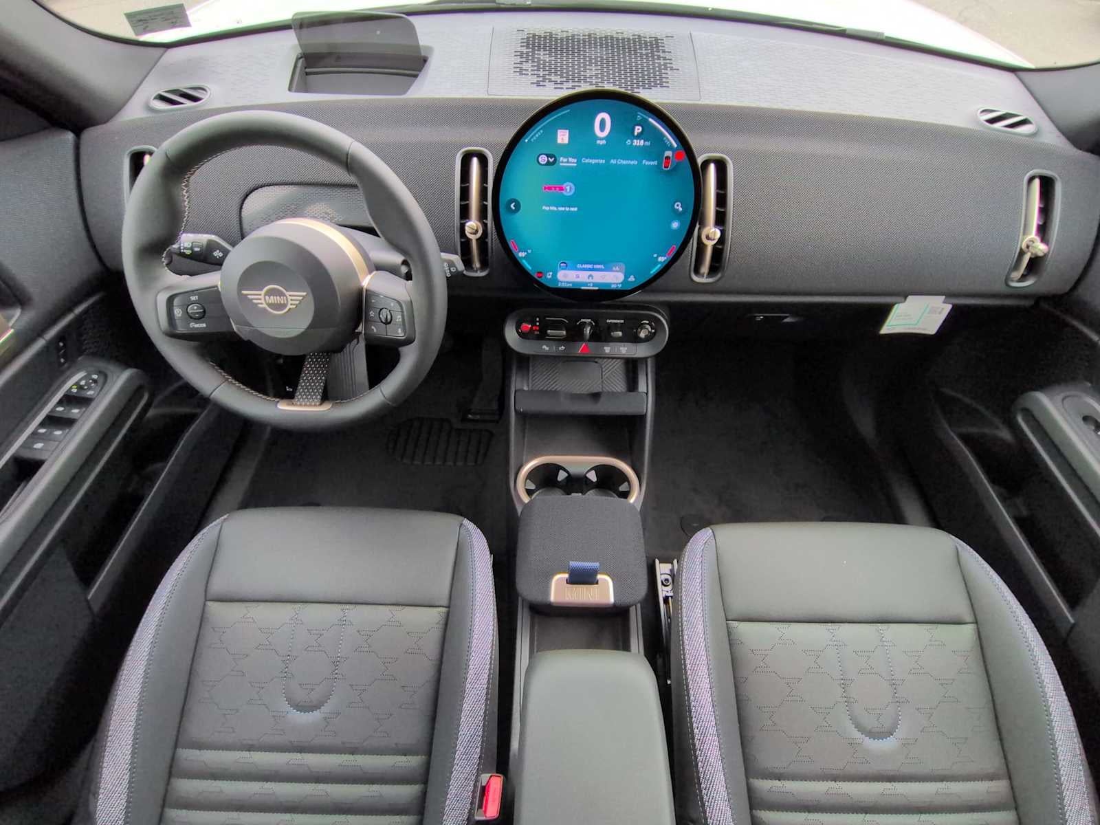 2027 MINI COUNTRYMAN SIGNATURE PLUS