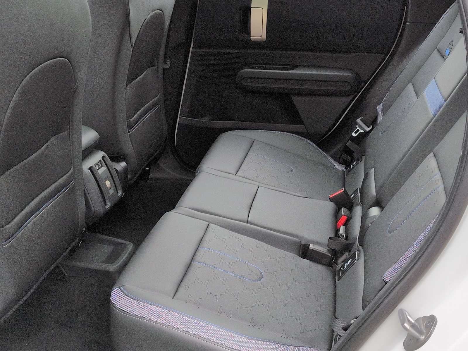 2027 MINI COUNTRYMAN SIGNATURE PLUS