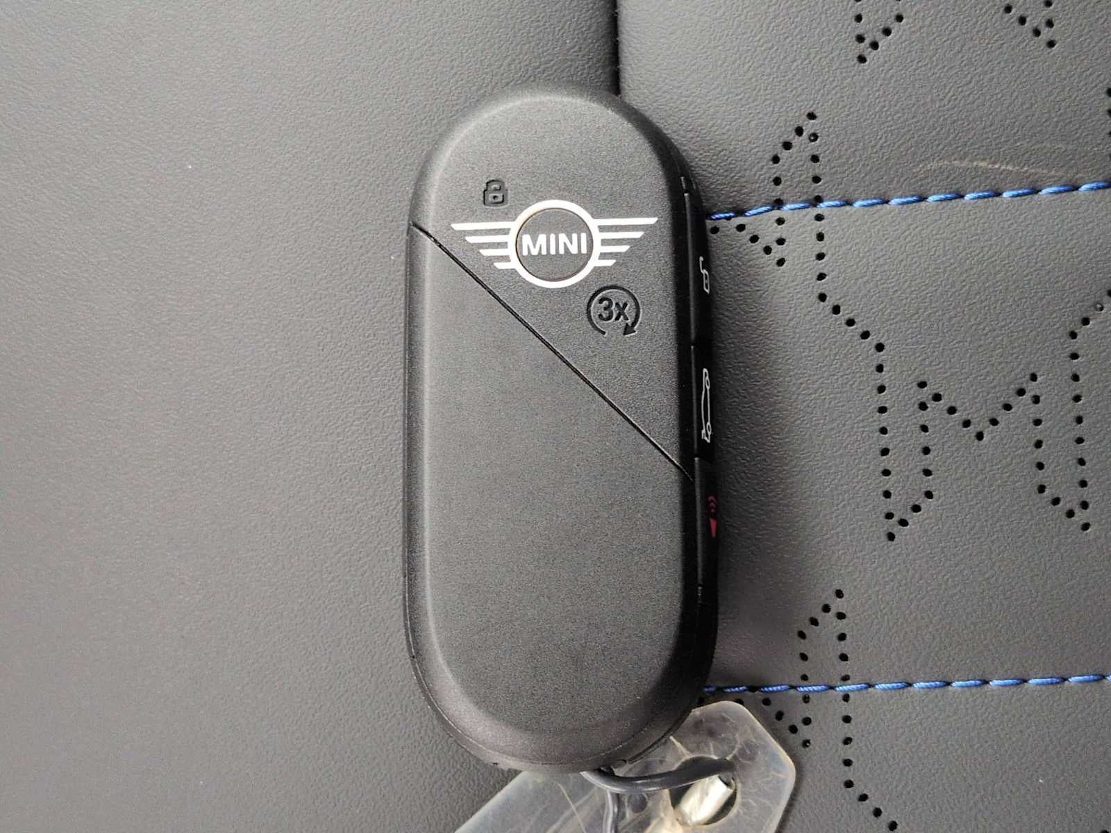 2027 MINI COUNTRYMAN SIGNATURE PLUS