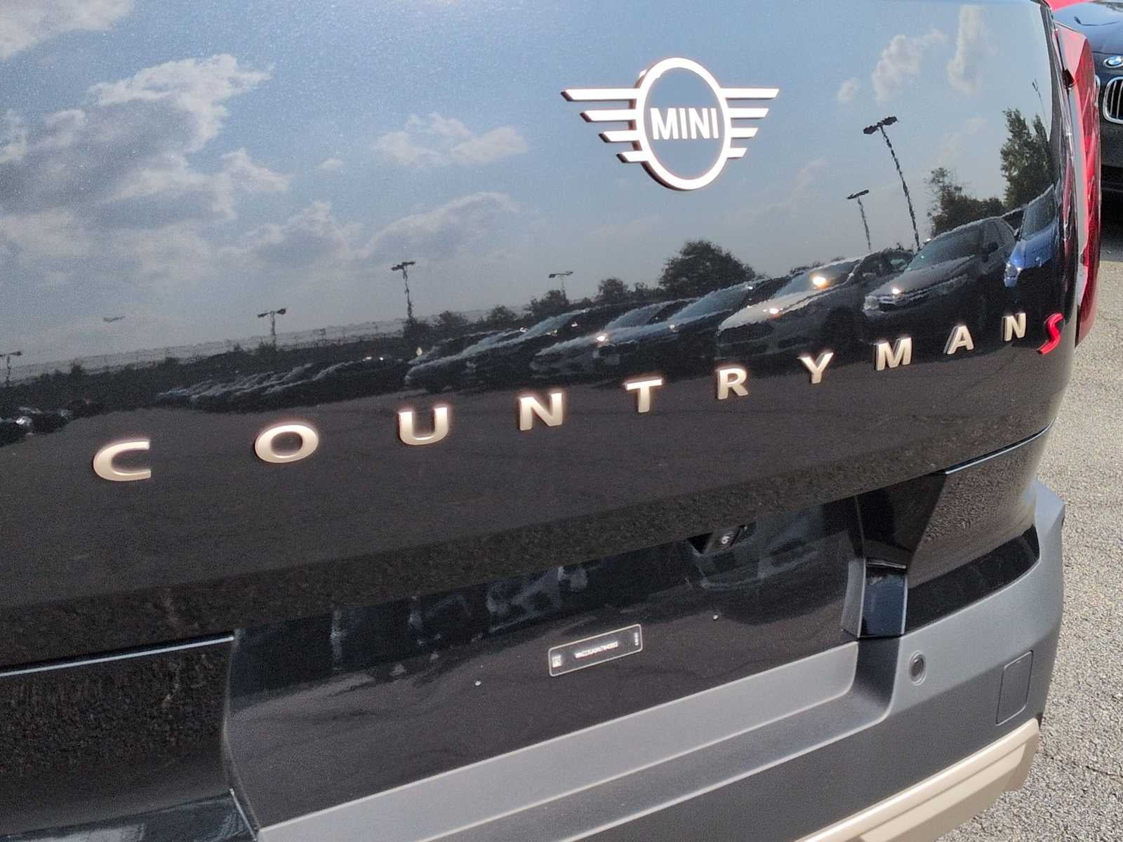 2027 MINI COUNTRYMAN SIGNATURE PLUS