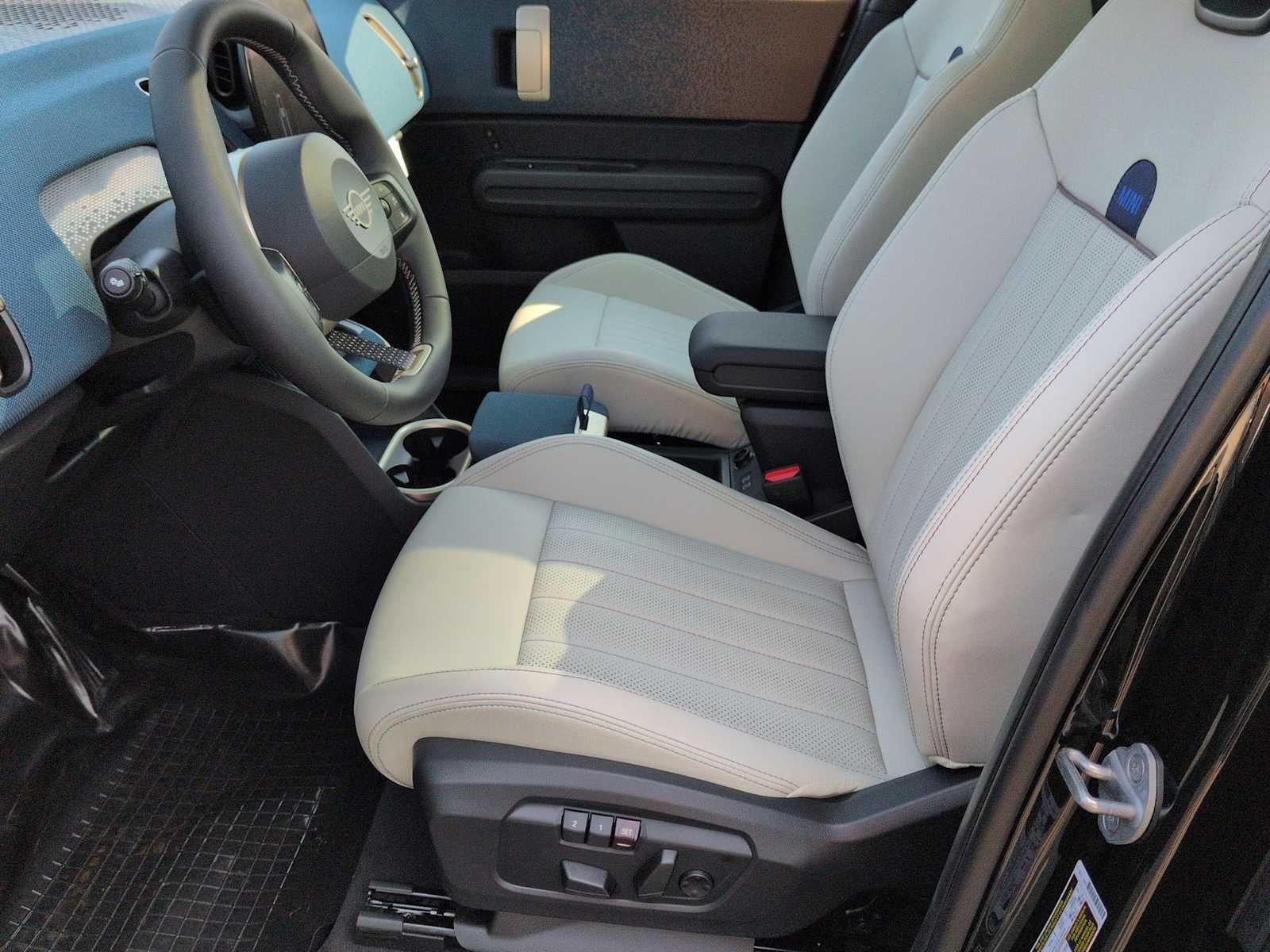 2027 MINI COUNTRYMAN SIGNATURE PLUS
