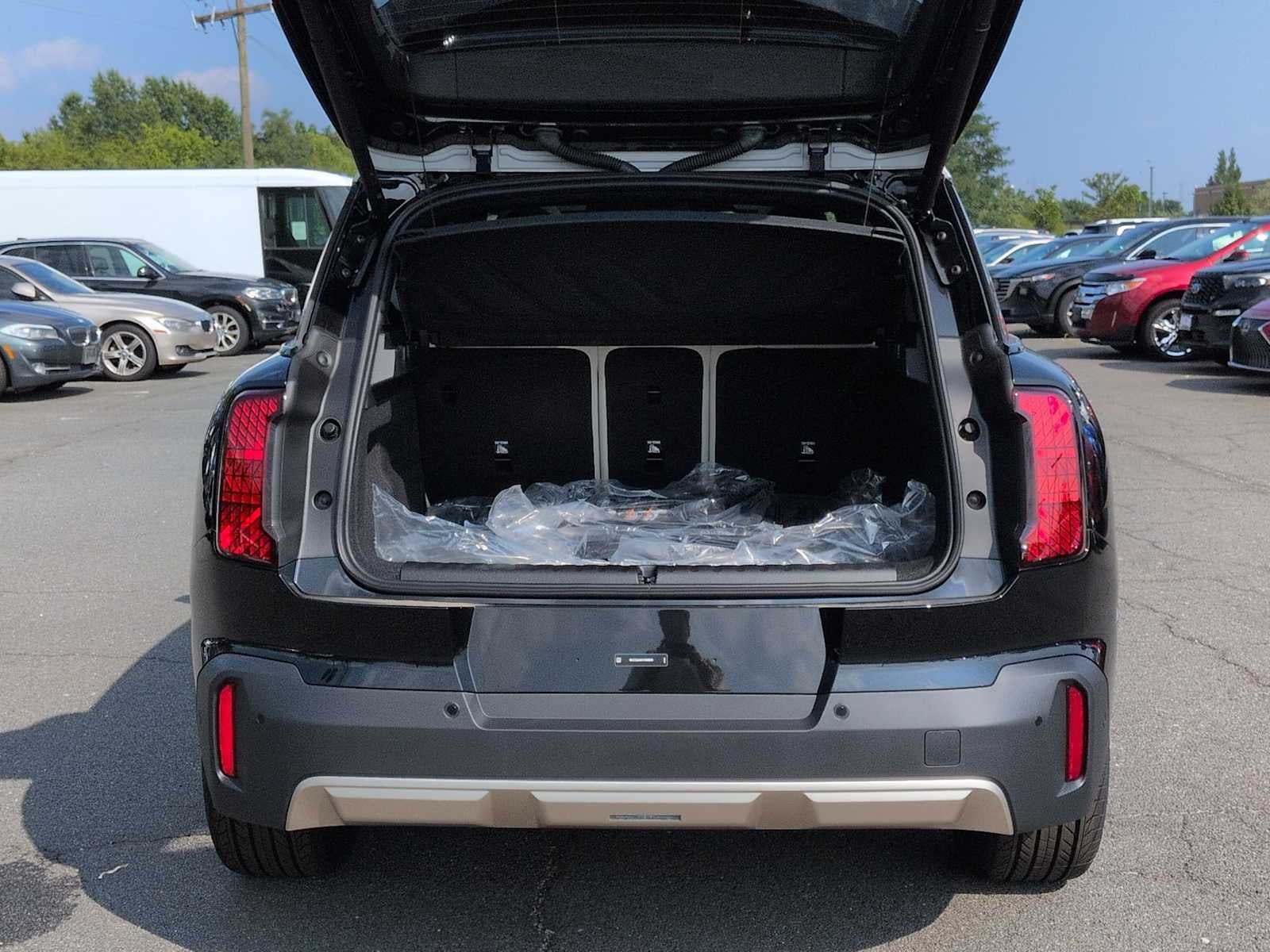 2027 MINI COUNTRYMAN SIGNATURE PLUS