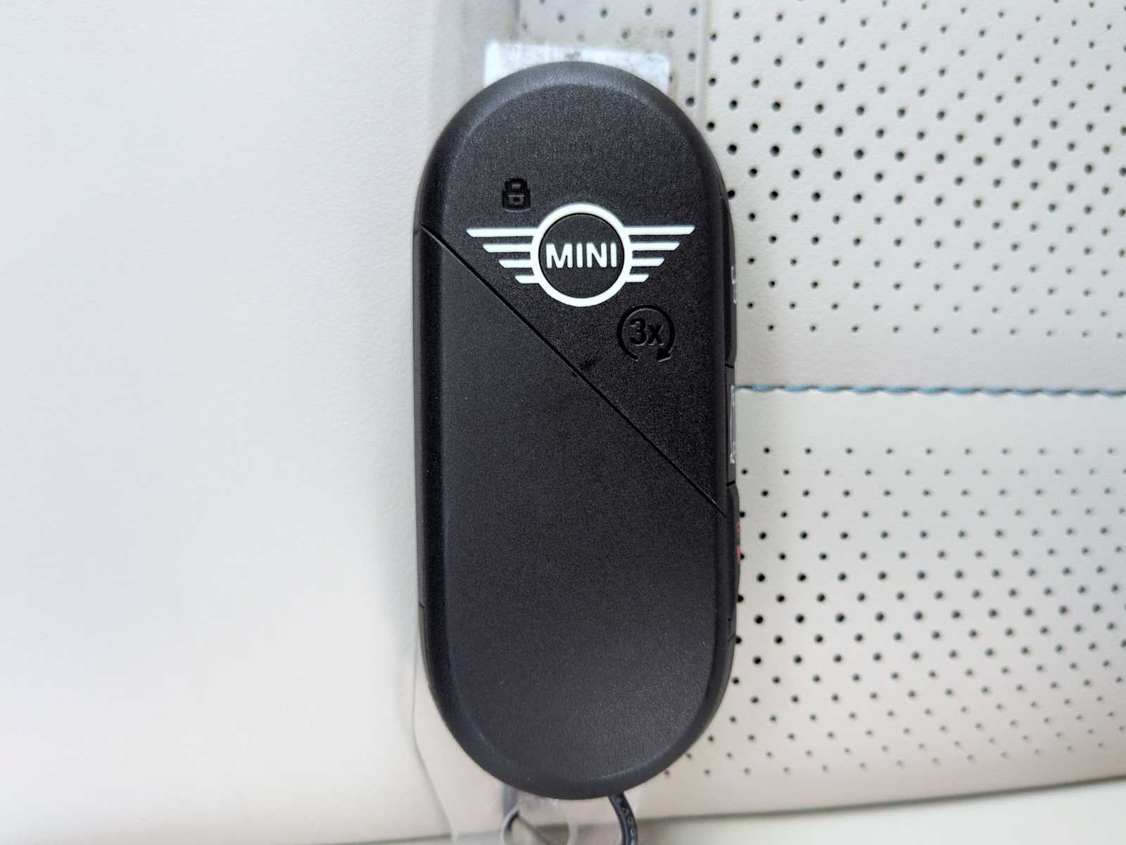 2027 MINI COUNTRYMAN SIGNATURE PLUS