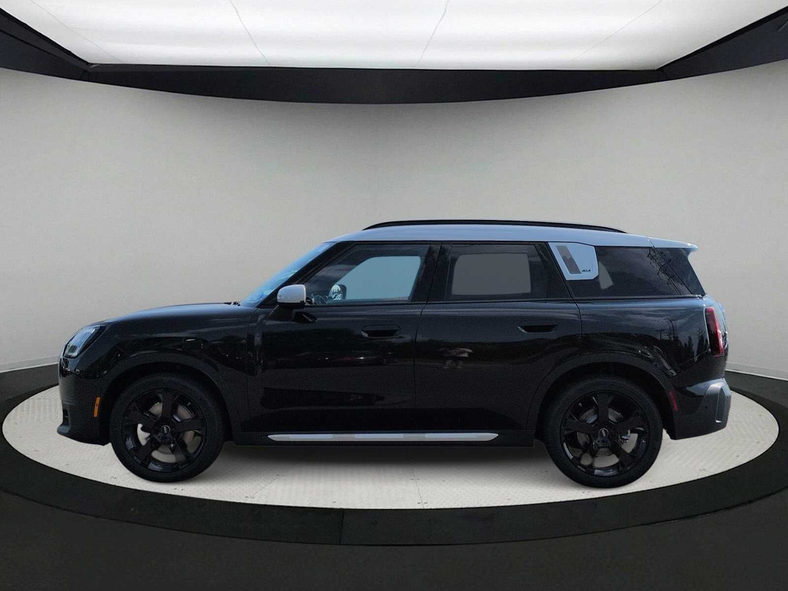 2027 MINI COUNTRYMAN SIGNATURE PLUS