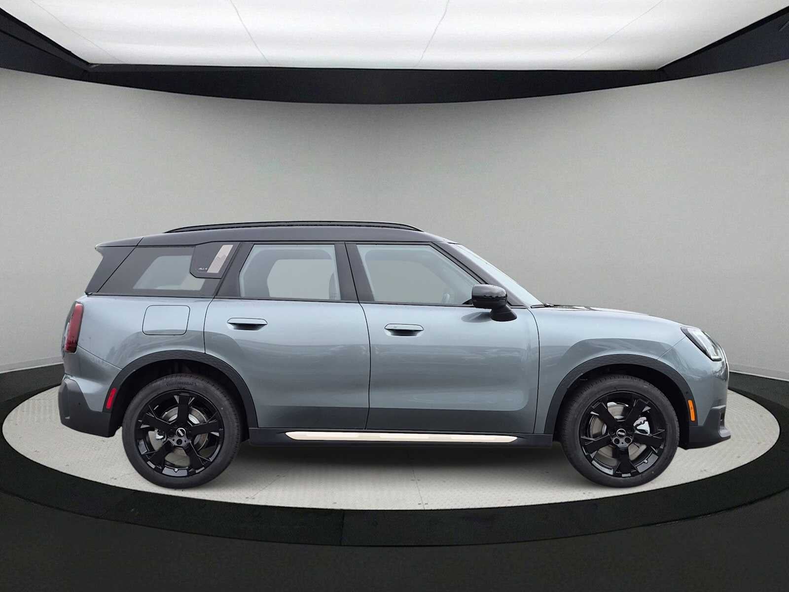 2027 MINI COUNTRYMAN SIGNATURE PLUS
