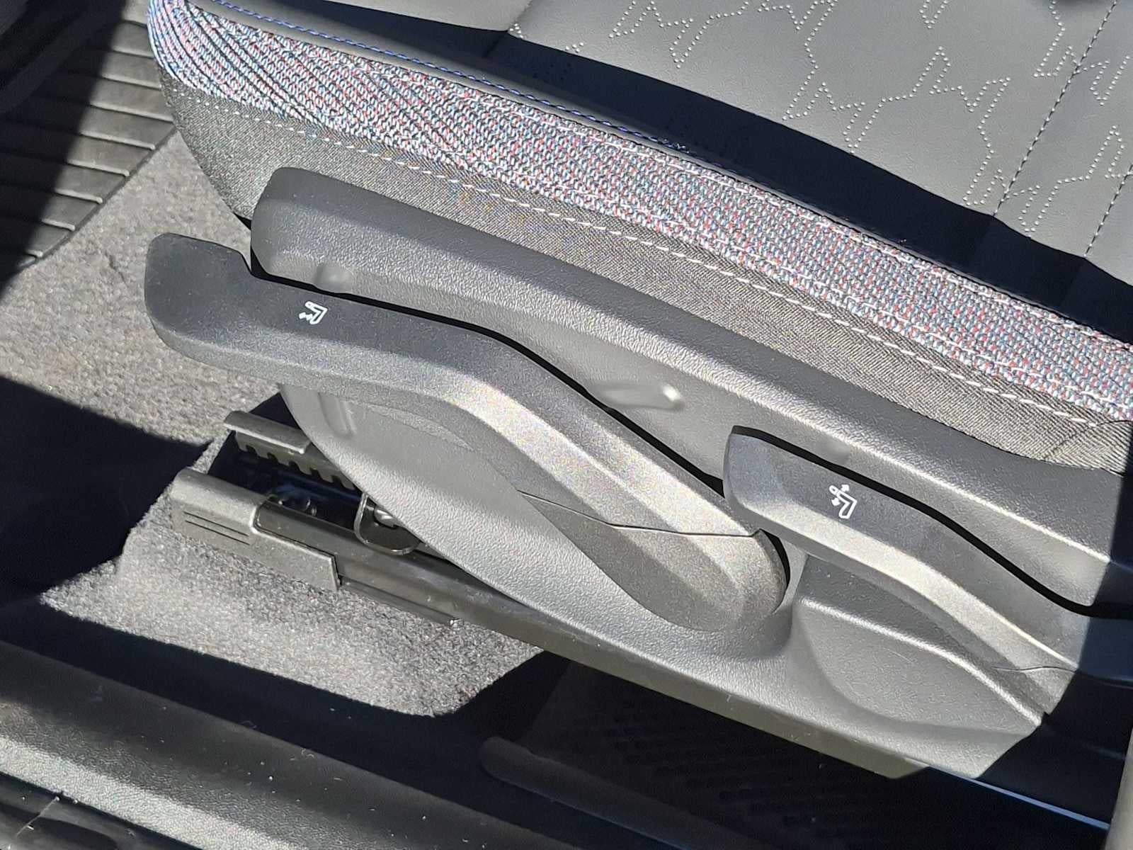 2027 MINI COUNTRYMAN SIGNATURE PLUS