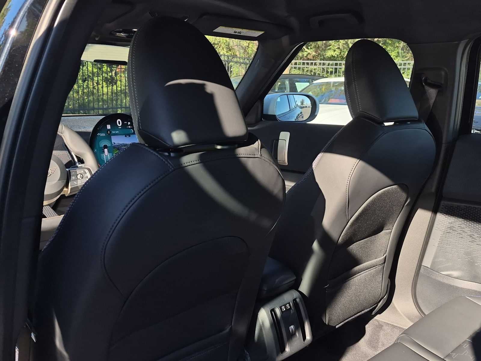 2027 MINI COUNTRYMAN SIGNATURE PLUS