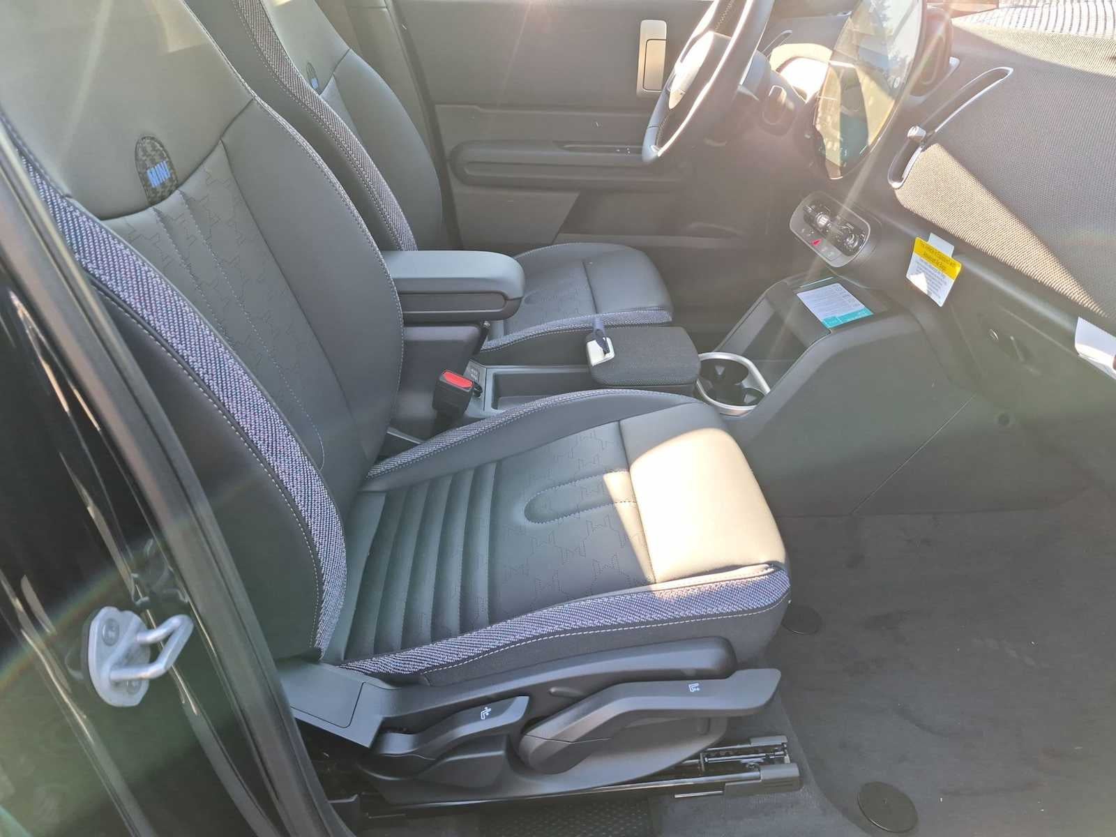2027 MINI COUNTRYMAN SIGNATURE PLUS