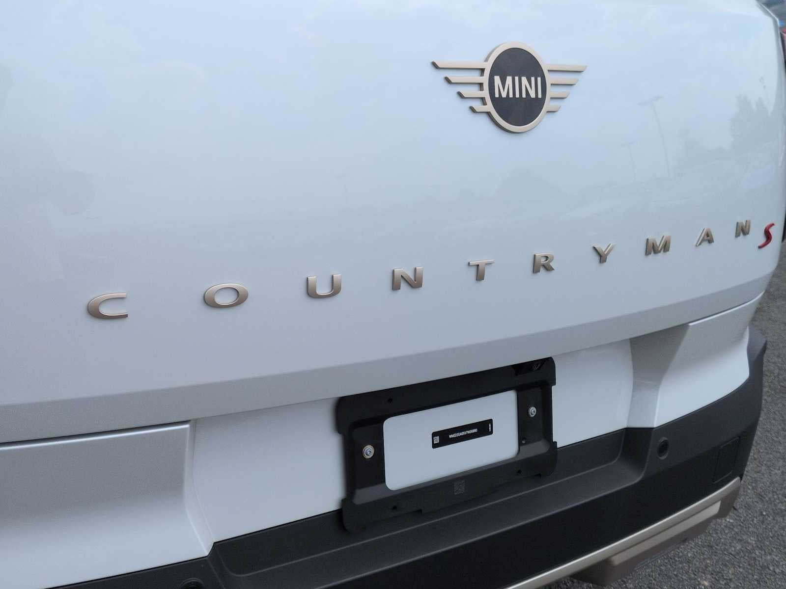 2027 MINI COUNTRYMAN ICONIC