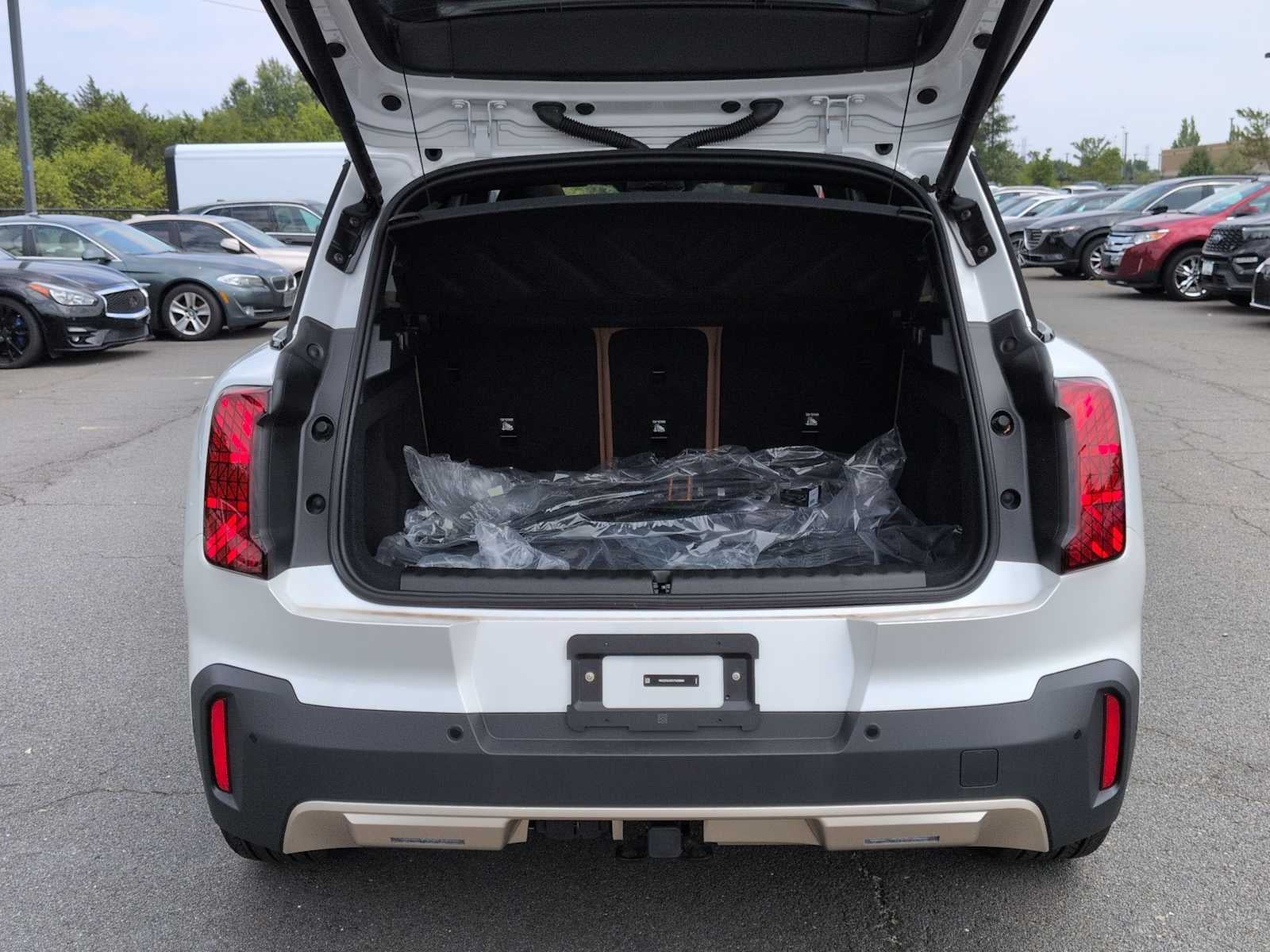 2027 MINI COUNTRYMAN ICONIC