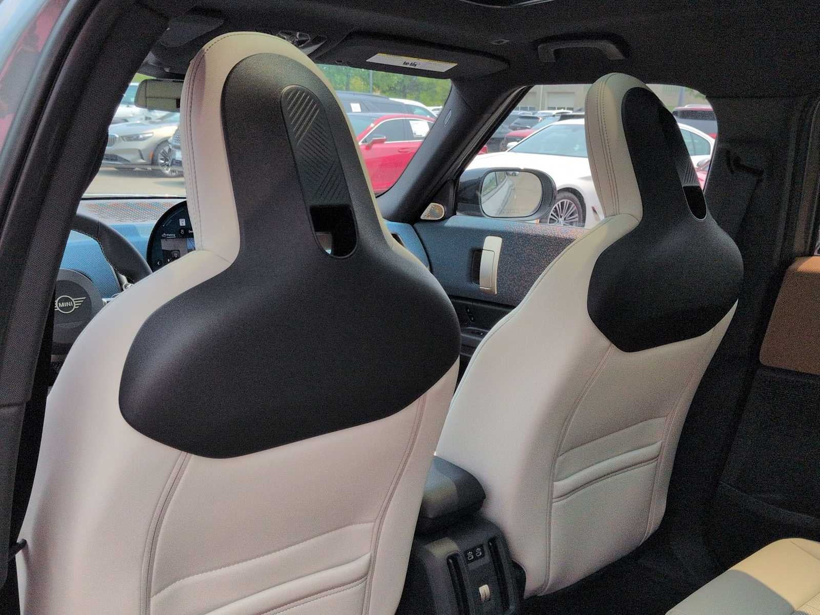 2027 MINI COUNTRYMAN ICONIC