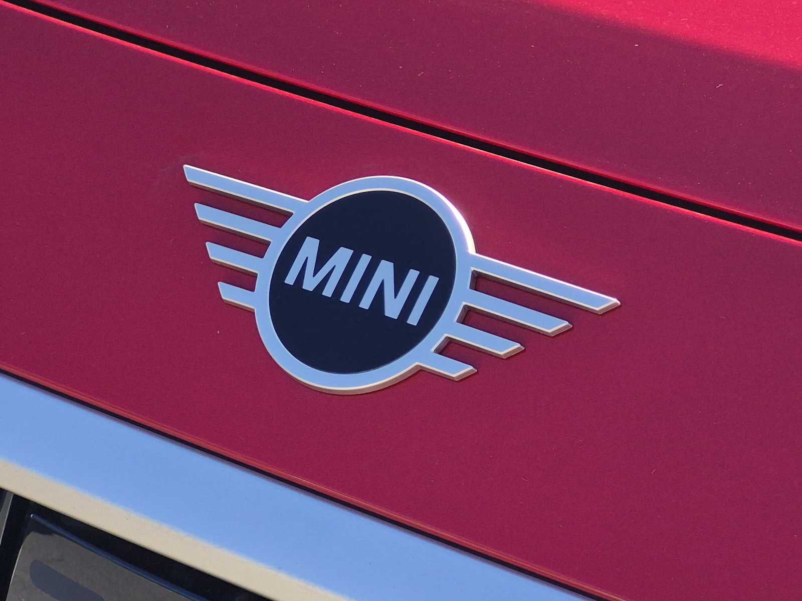 2027 MINI COUNTRYMAN ICONIC