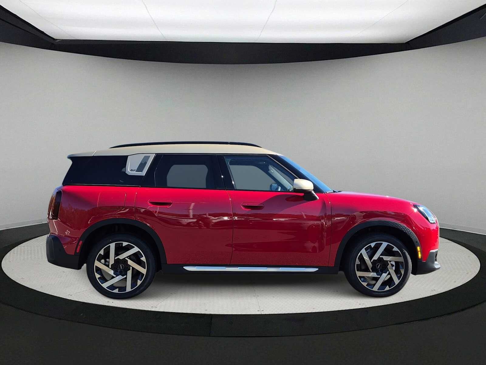 2027 MINI COUNTRYMAN ICONIC