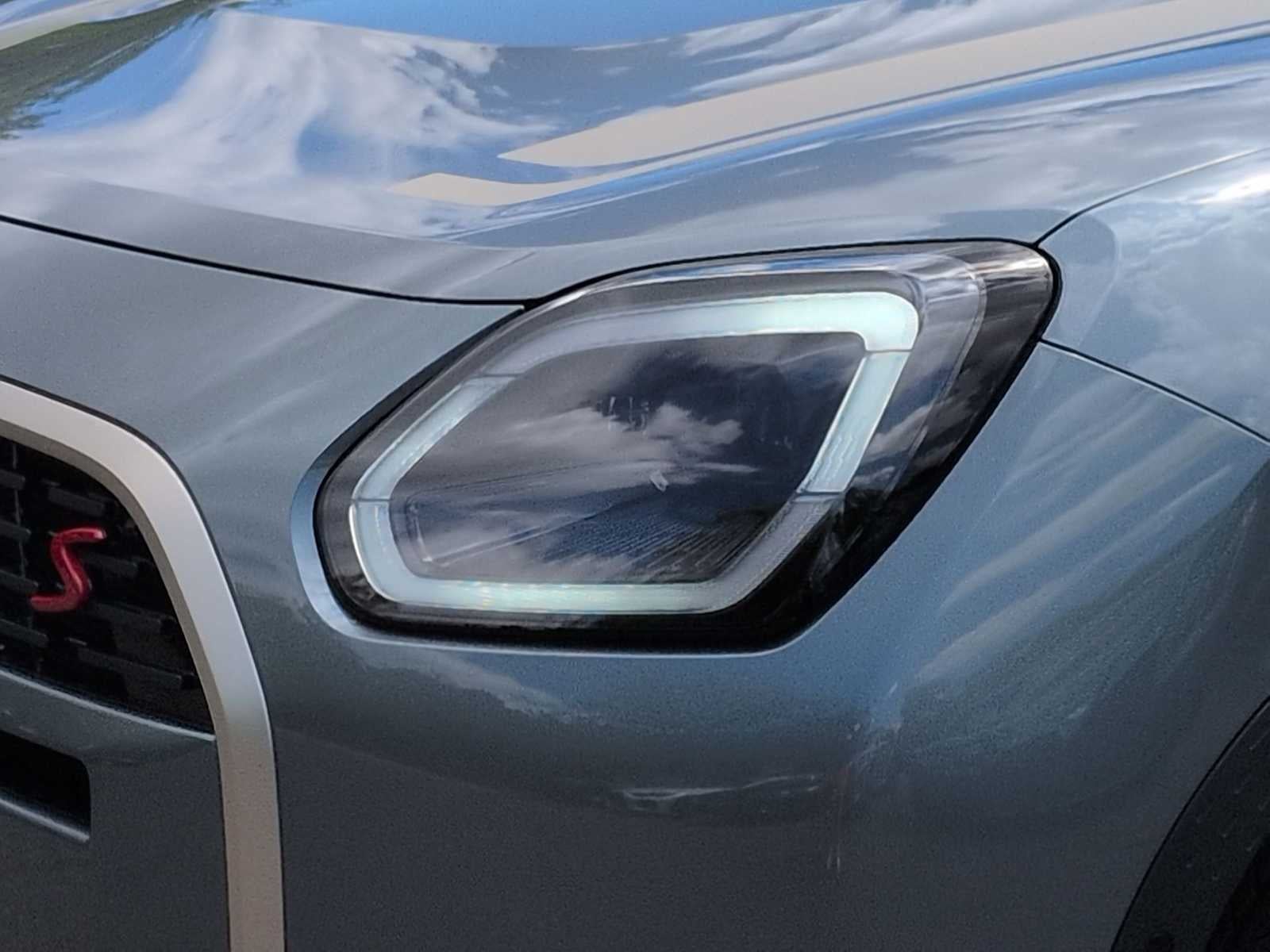 2027 MINI COUNTRYMAN ICONIC