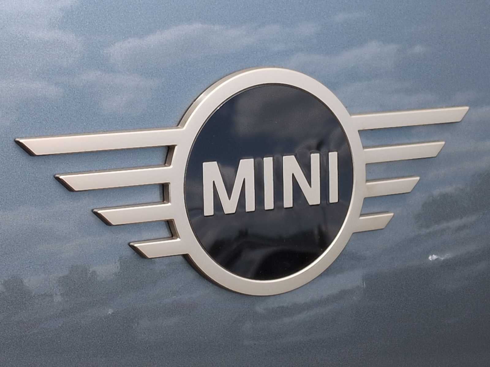 2027 MINI COUNTRYMAN ICONIC