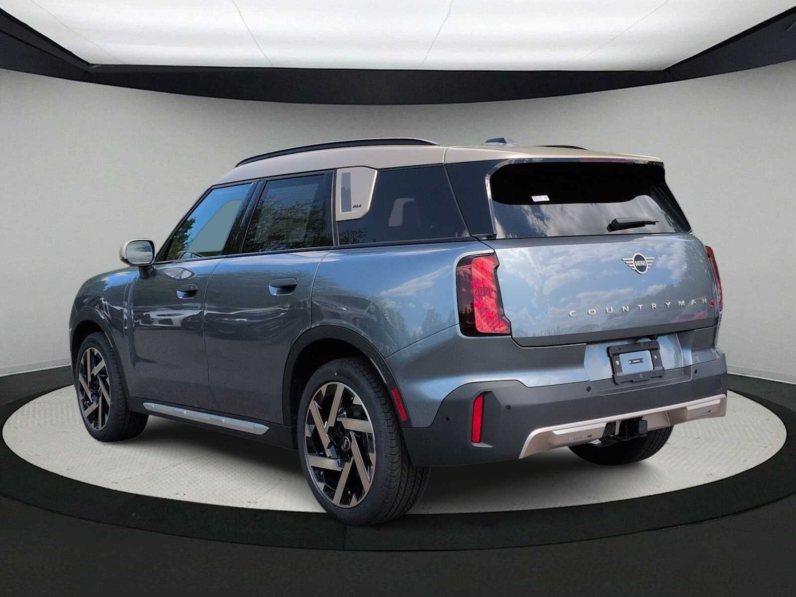 2027 MINI COUNTRYMAN ICONIC