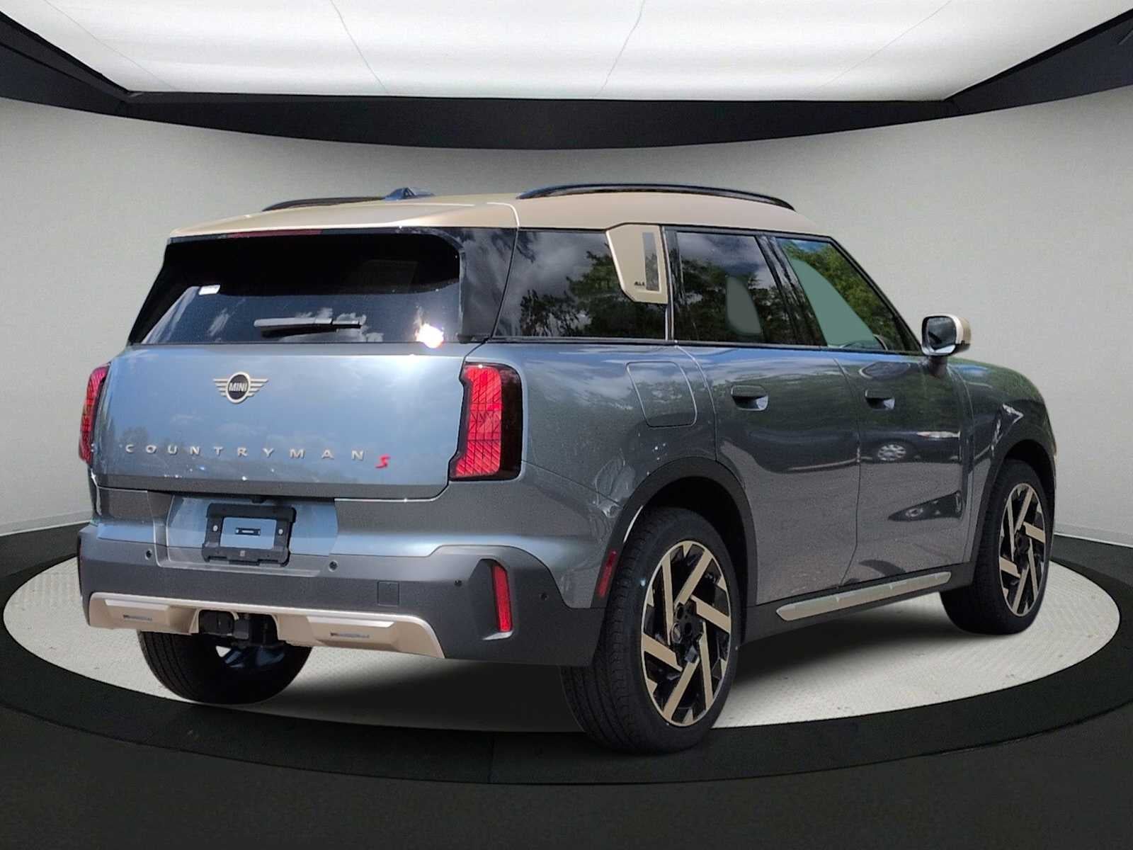 2027 MINI COUNTRYMAN ICONIC
