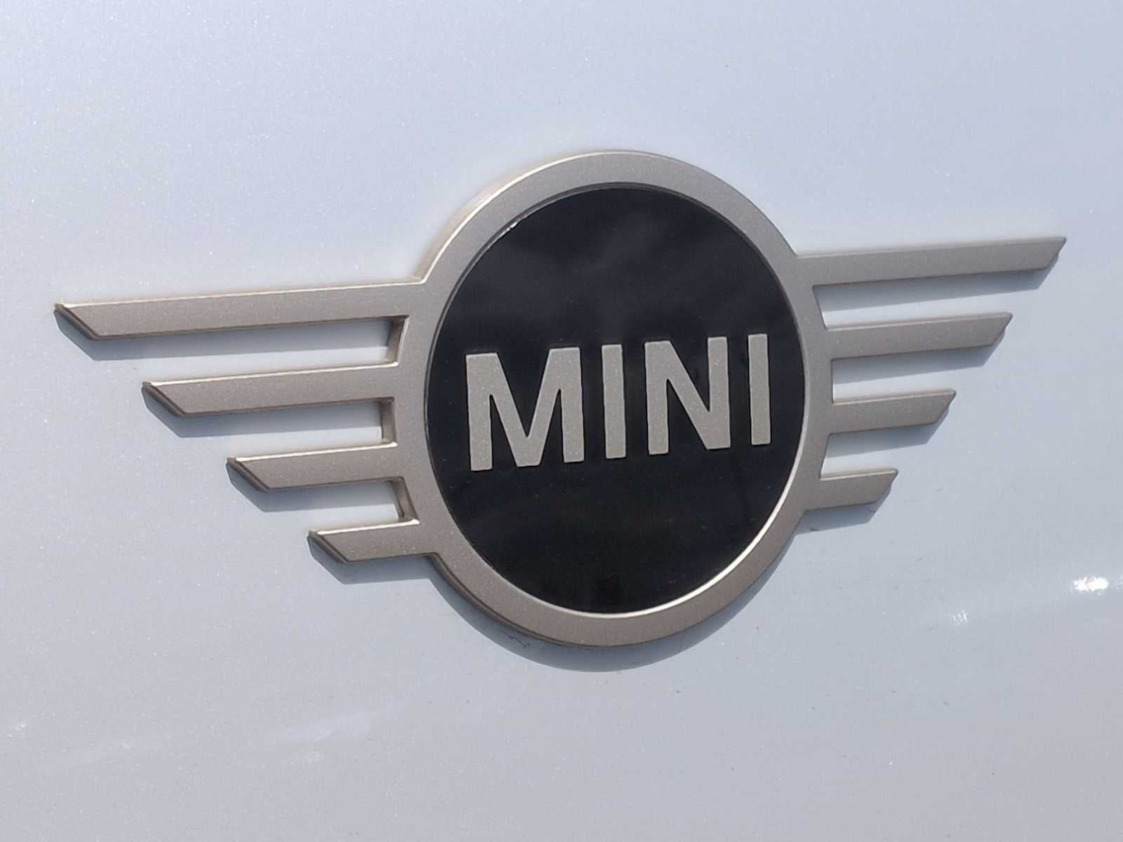 2027 MINI COUNTRYMAN ICONIC