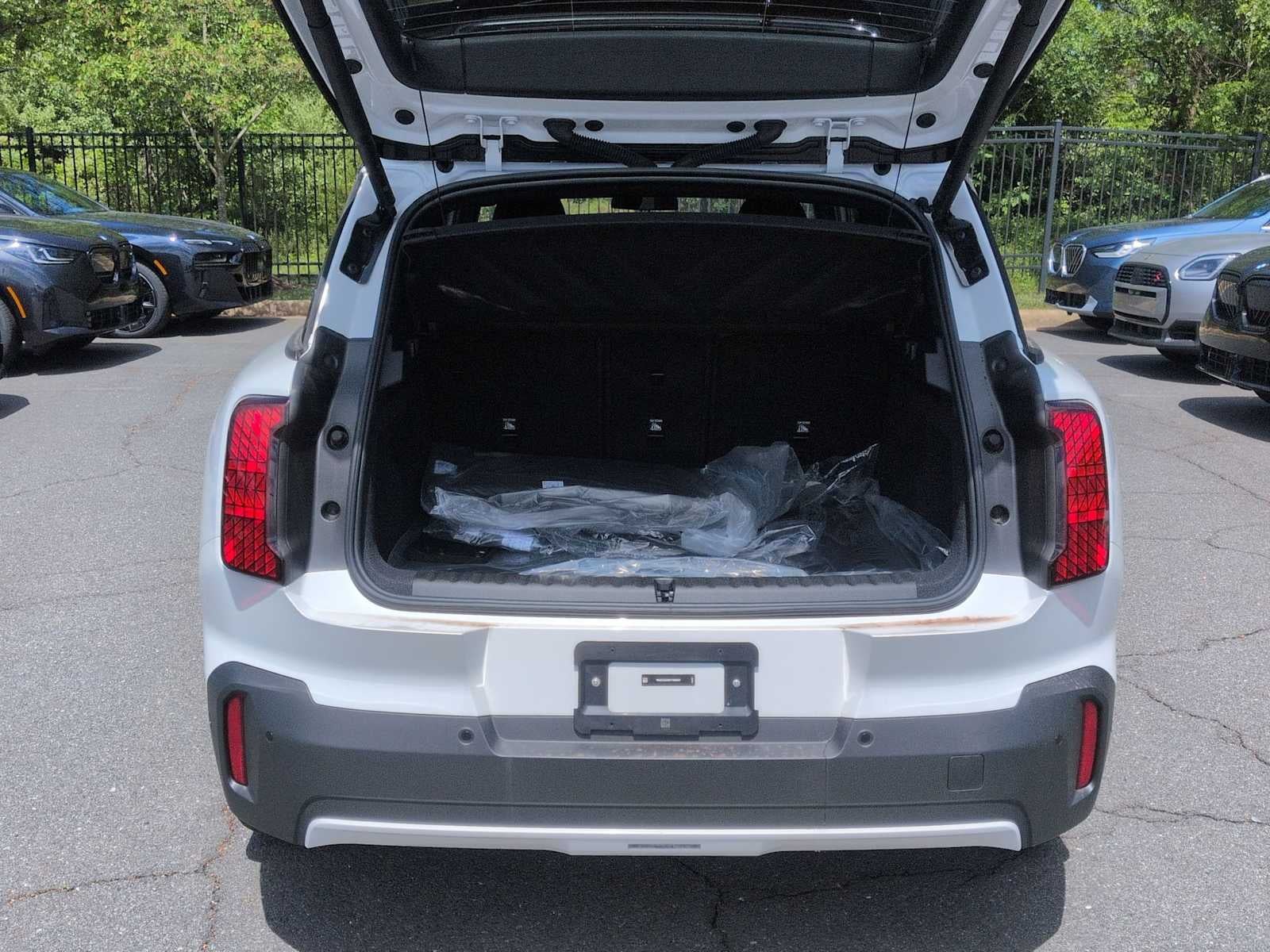 2027 MINI COUNTRYMAN ICONIC