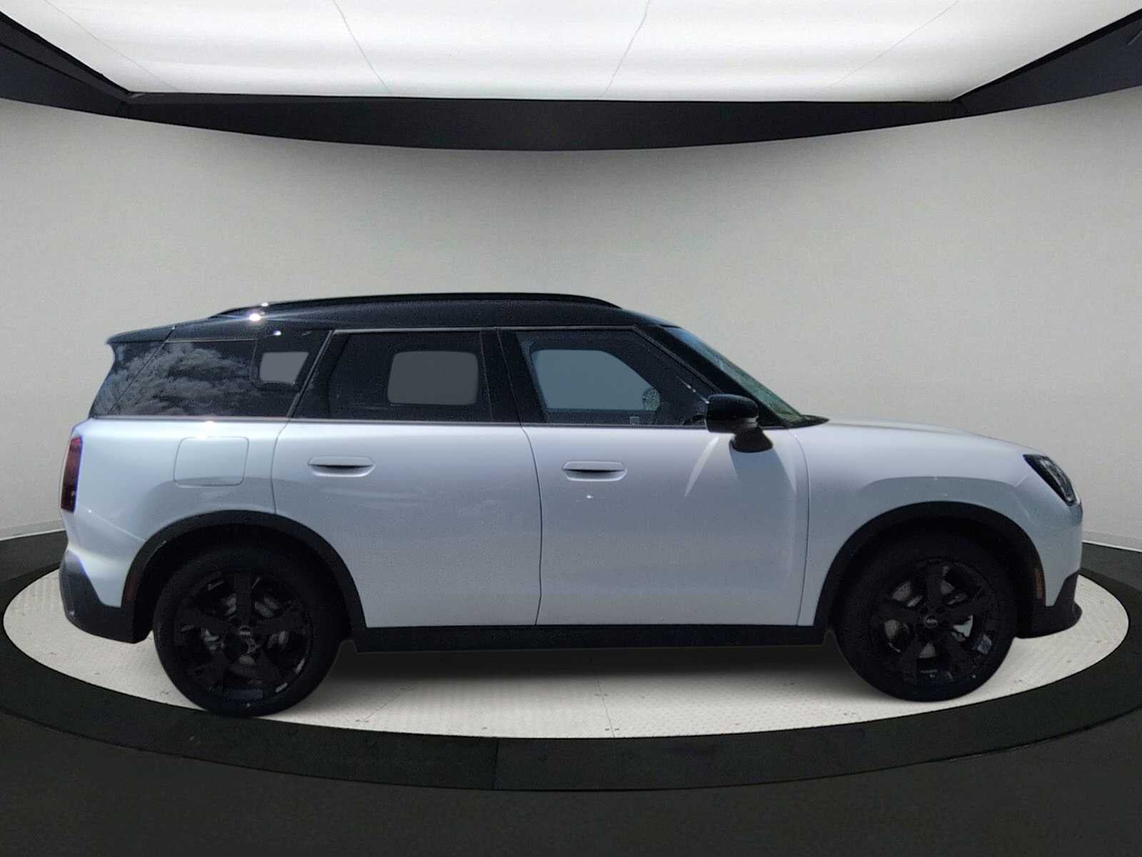 2027 MINI COUNTRYMAN ICONIC