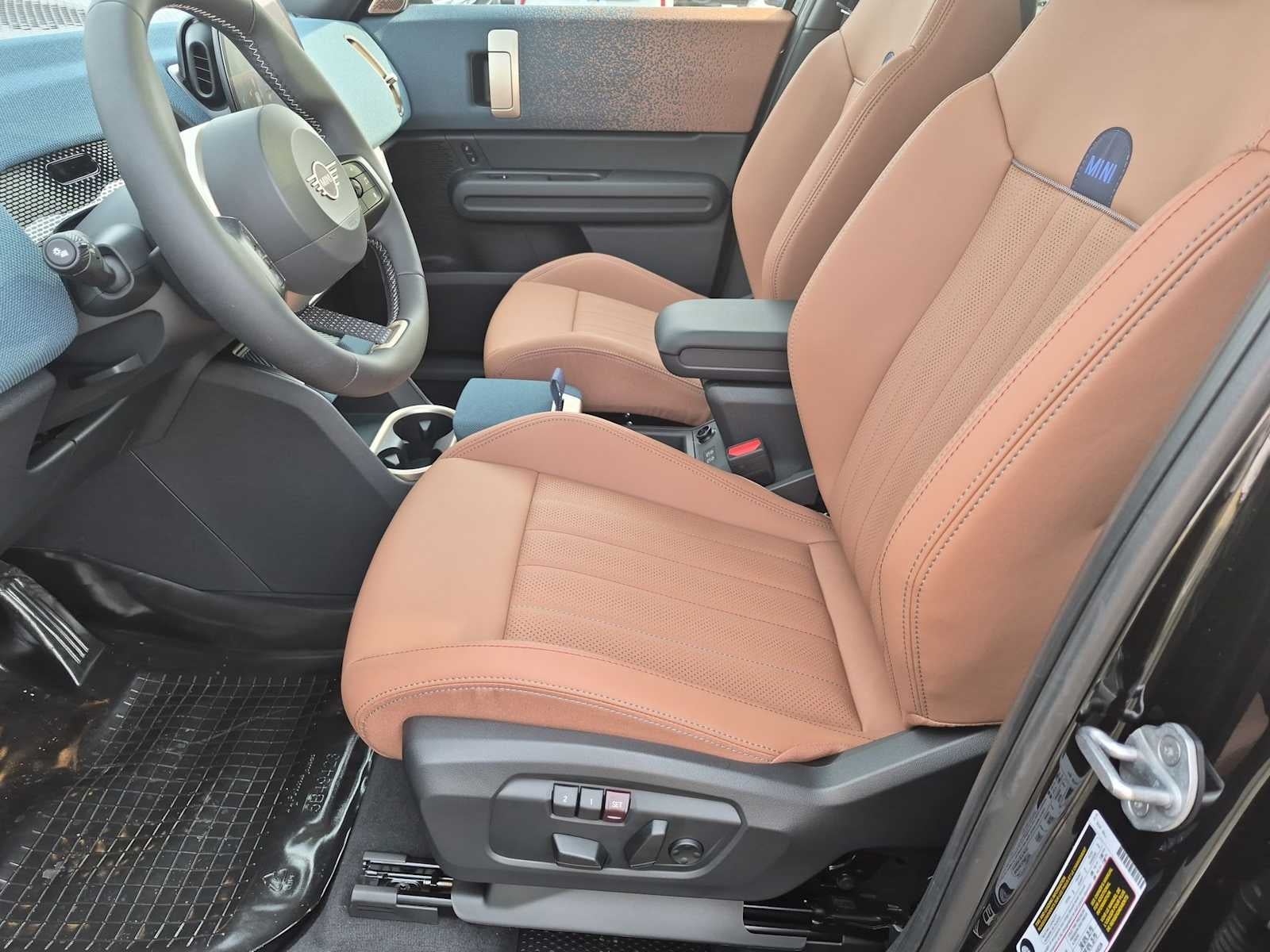 2027 MINI COUNTRYMAN ICONIC
