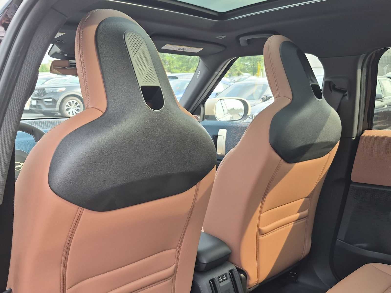 2027 MINI COUNTRYMAN ICONIC