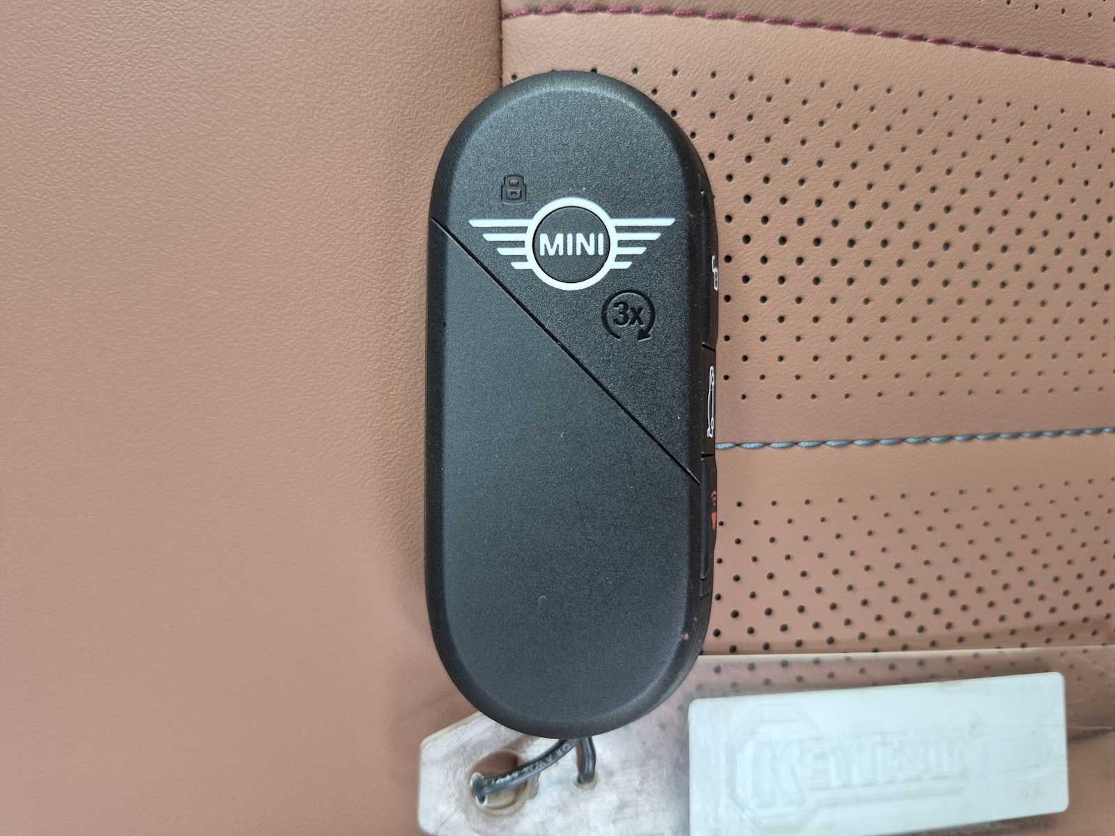 2027 MINI COUNTRYMAN ICONIC