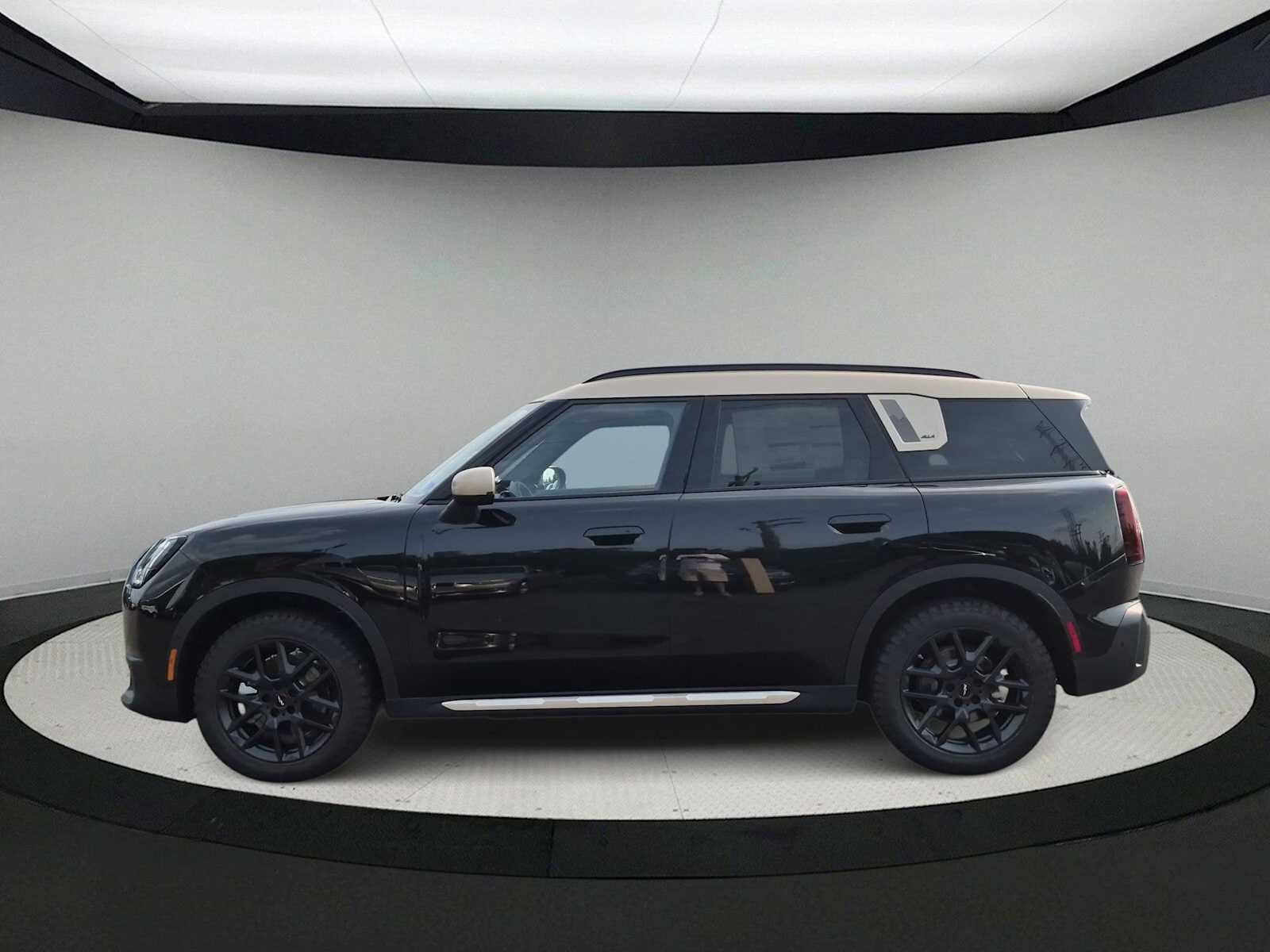 2027 MINI COUNTRYMAN ICONIC