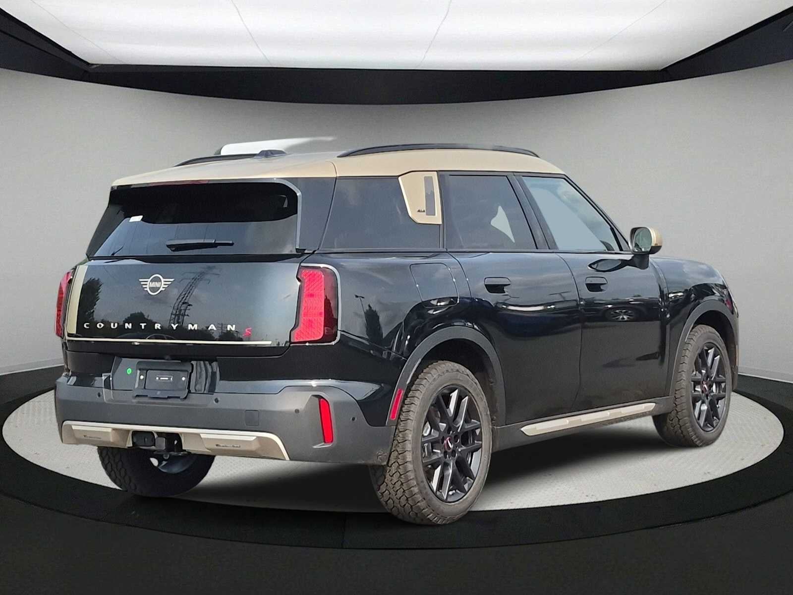 2027 MINI COUNTRYMAN ICONIC