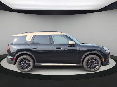 2027 MINI COUNTRYMAN ICONIC