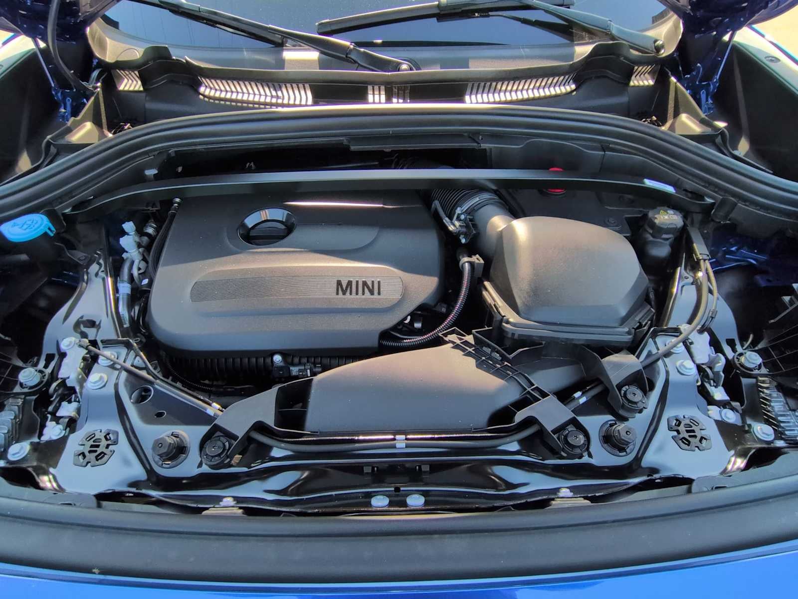 2027 MINI COUNTRYMAN SIGNATURE PLUS