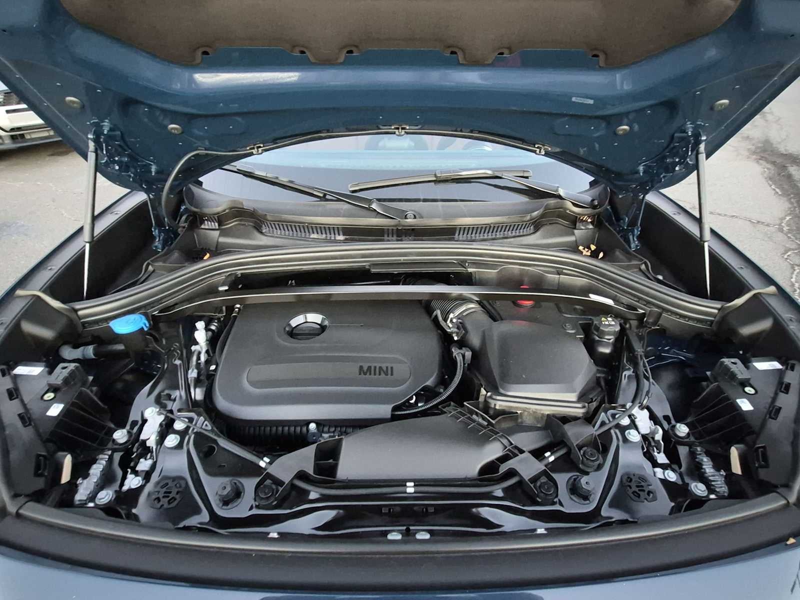 2027 MINI COUNTRYMAN SIGNATURE PLUS
