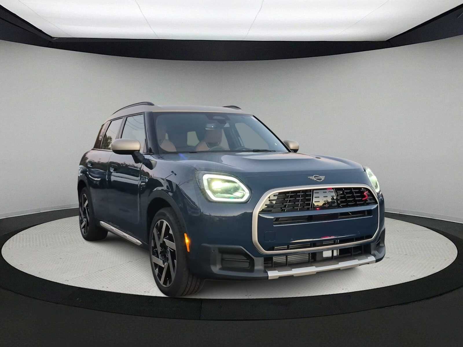 2027 MINI COUNTRYMAN SIGNATURE PLUS