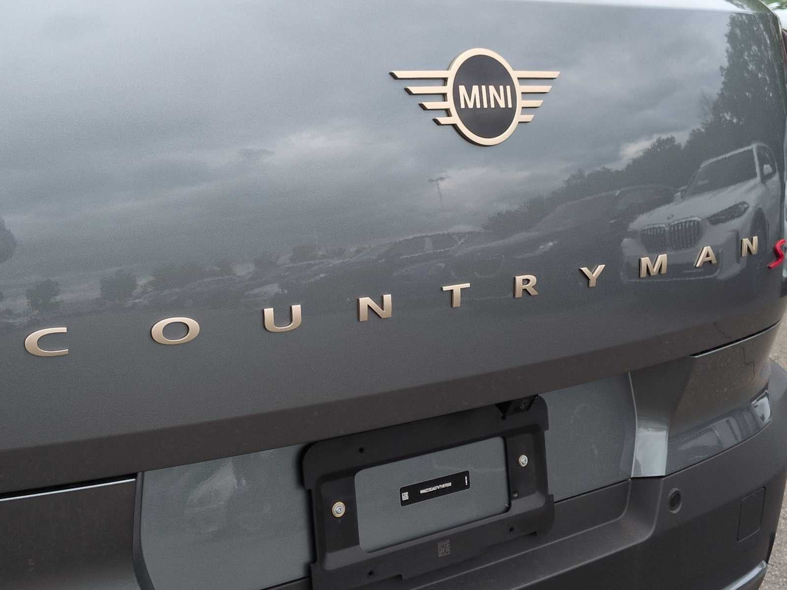 2027 MINI COUNTRYMAN ICONIC