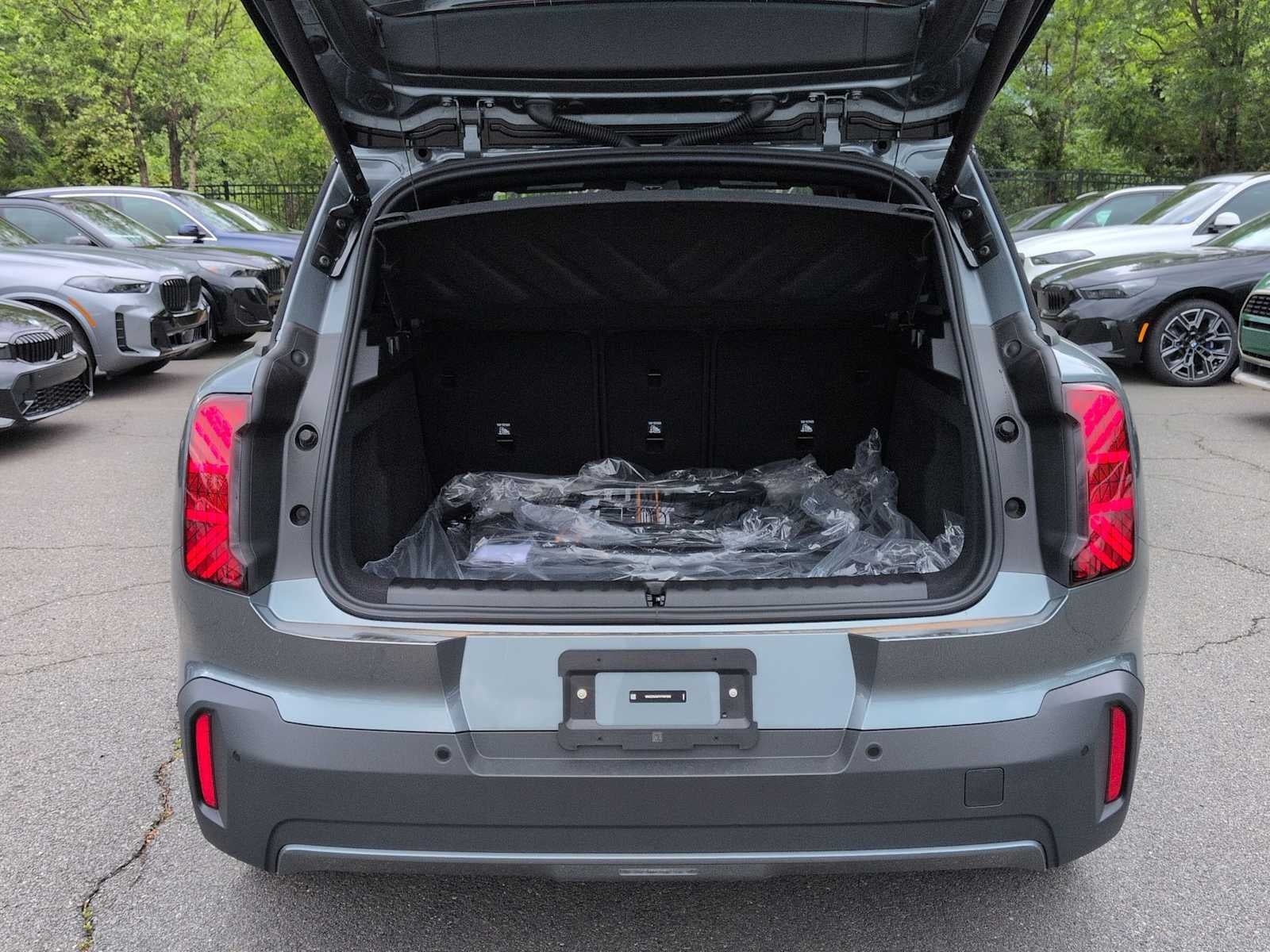2027 MINI COUNTRYMAN ICONIC