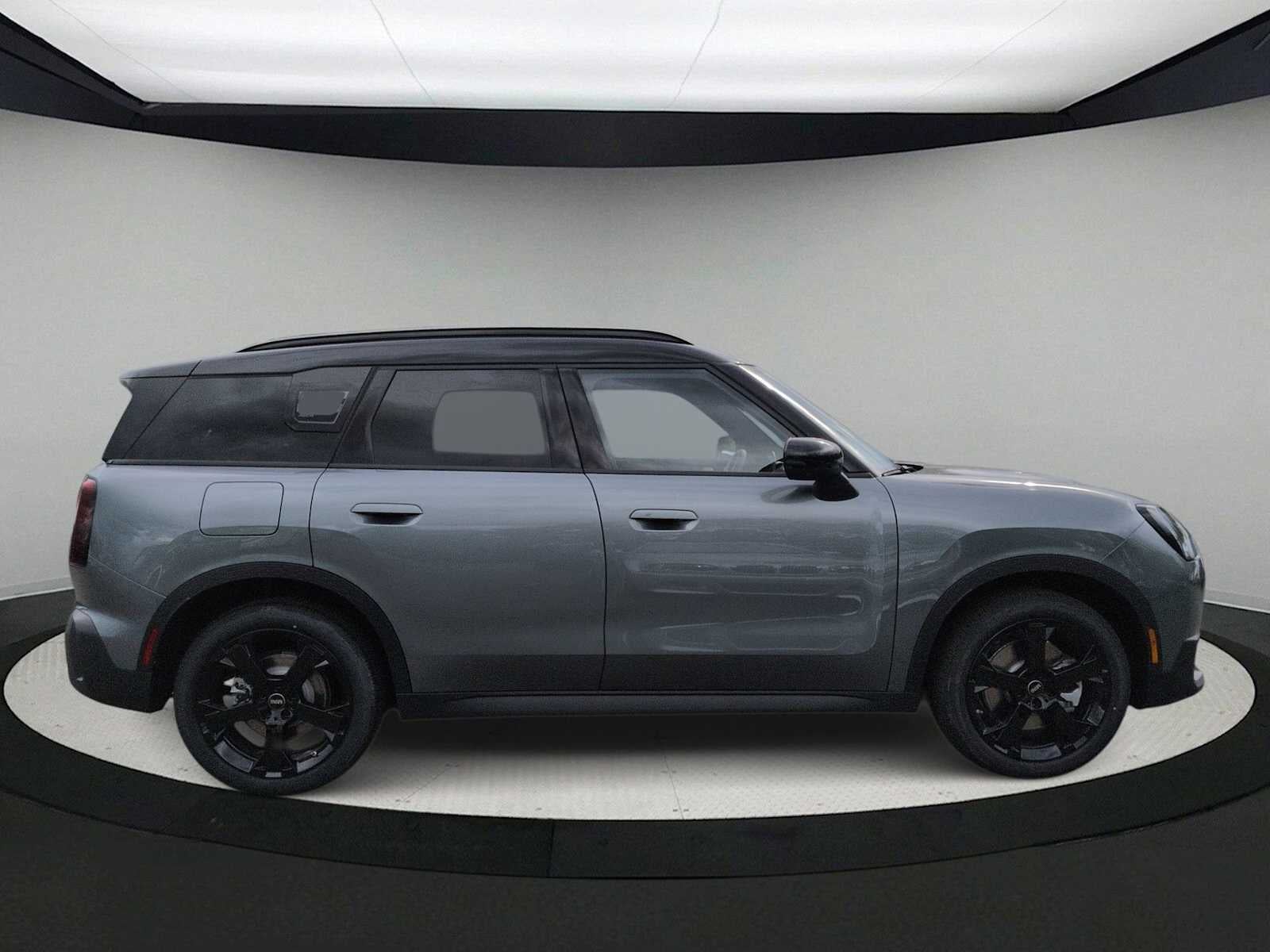 2027 MINI COUNTRYMAN ICONIC