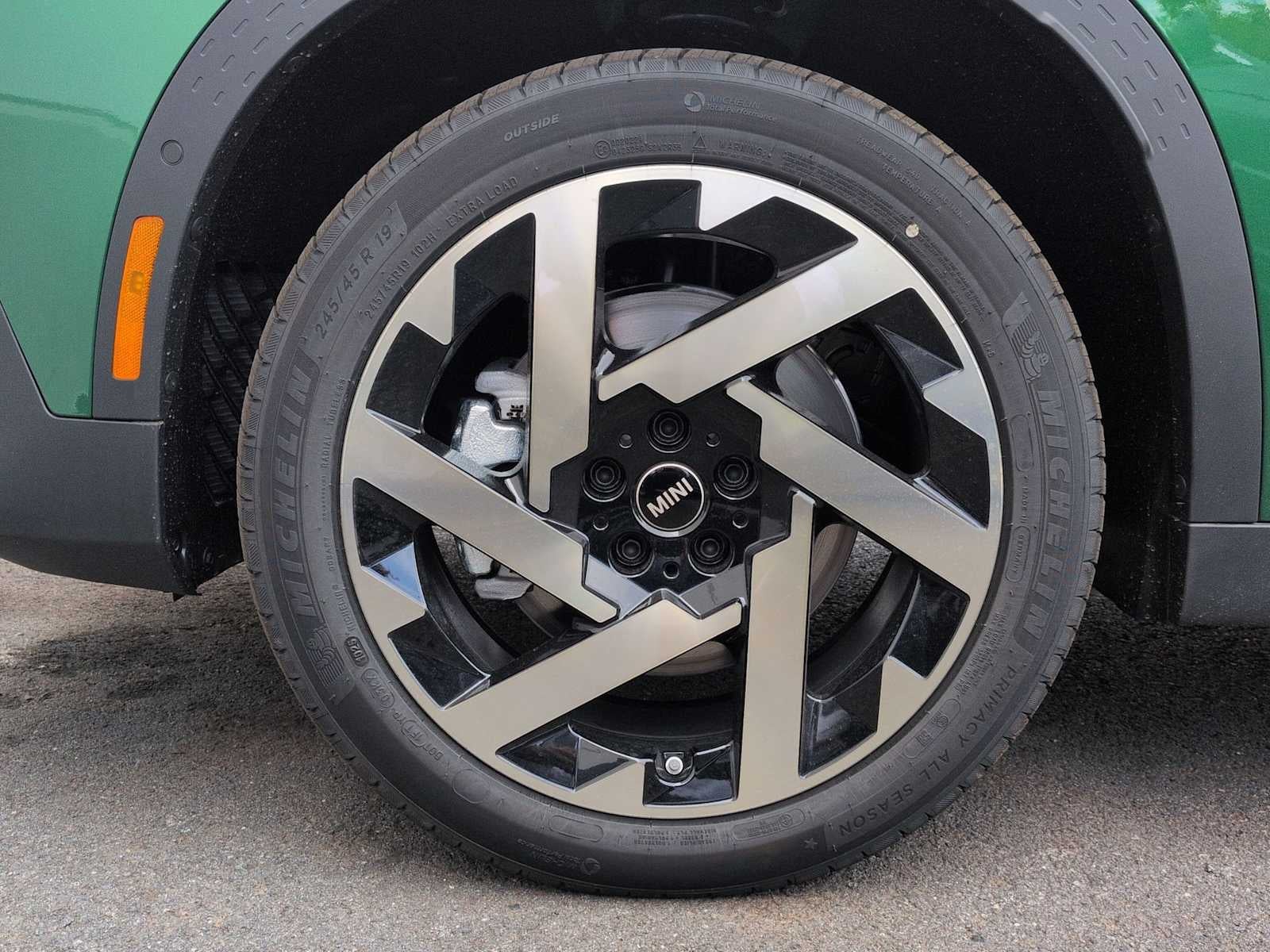 2027 MINI COUNTRYMAN ICONIC