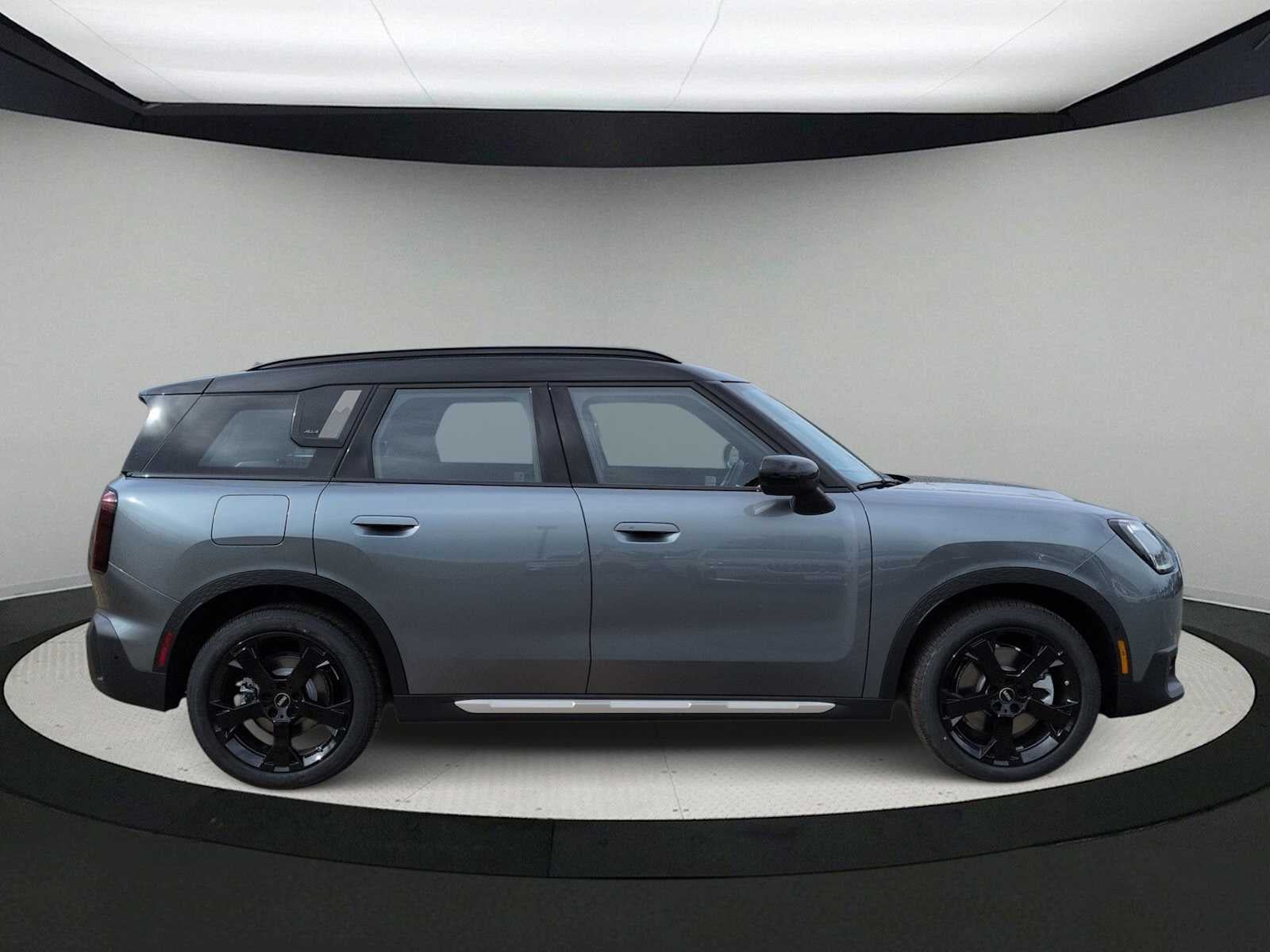 2027 MINI COUNTRYMAN SIGNATURE PLUS